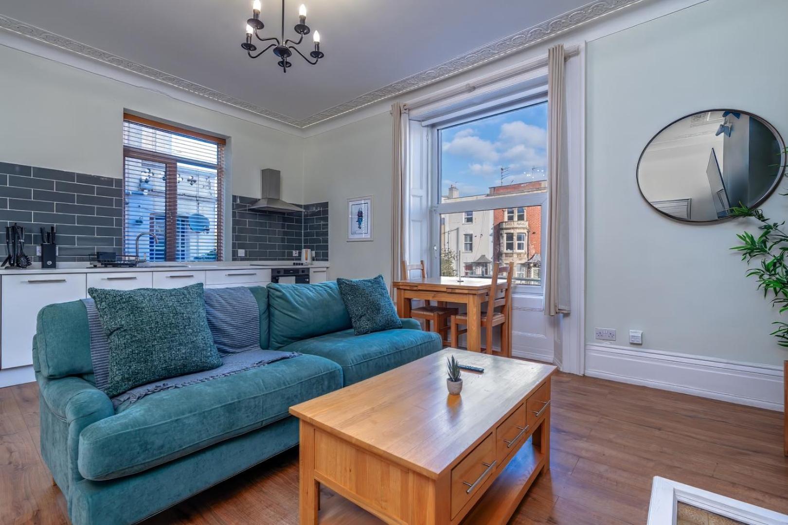 Designer Flat with City Views and Full Kitchen