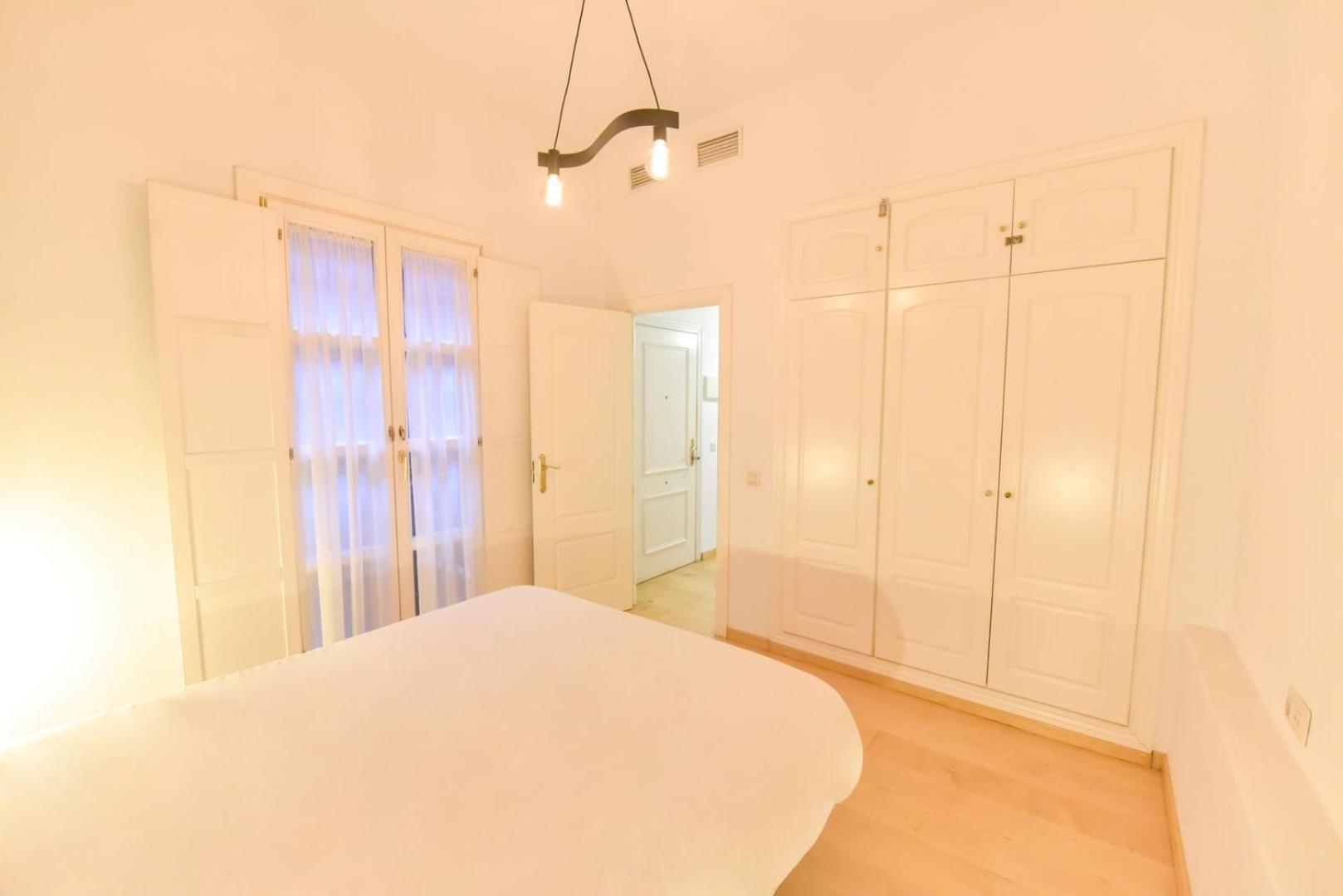 New! Contemporary with pool and parking included