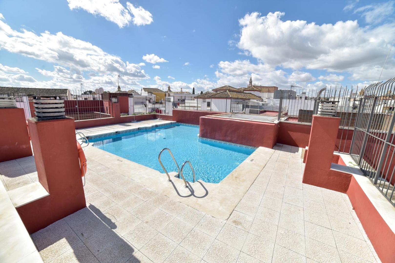 New! Contemporary with pool and parking included