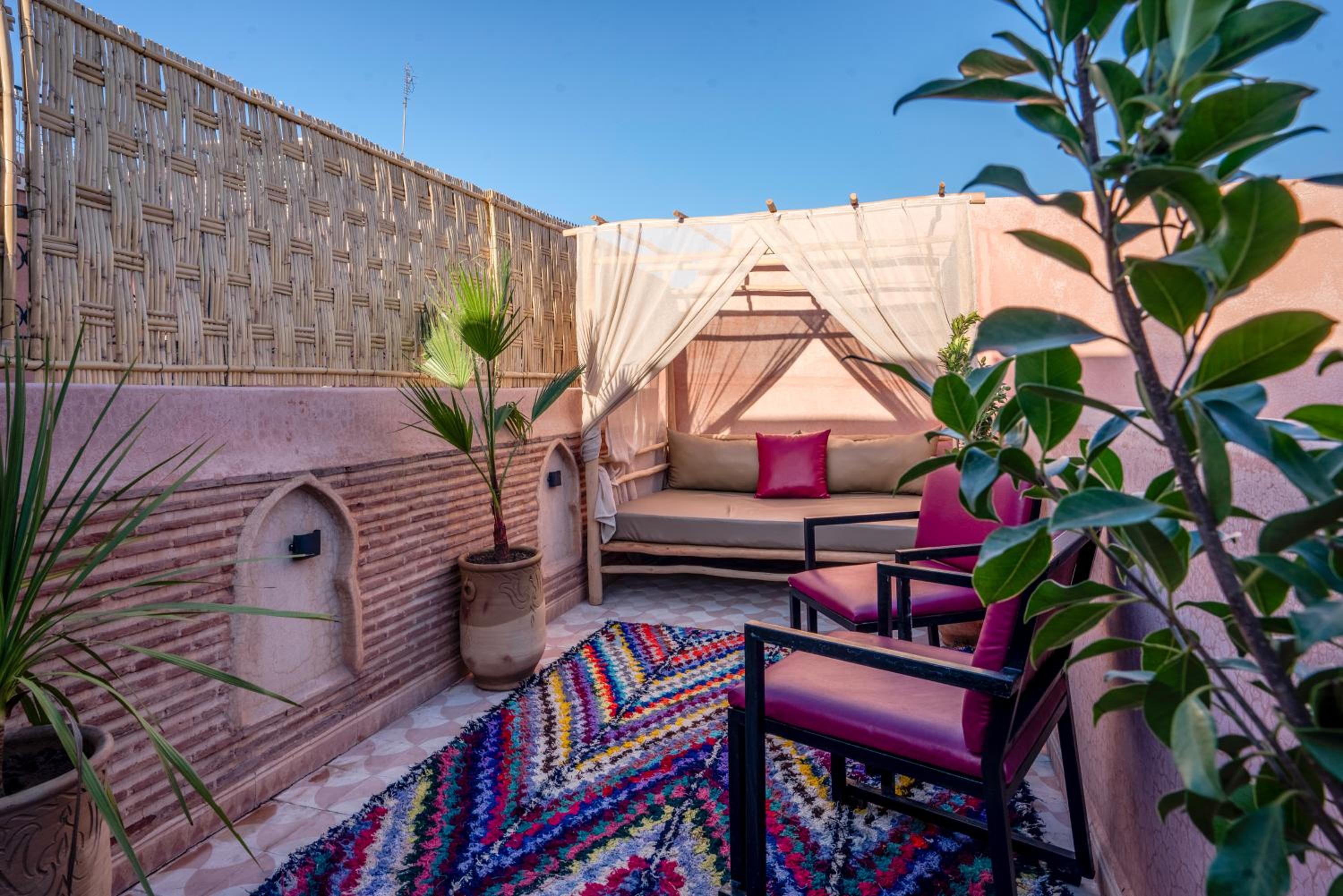 Riad Le Graff Pink group