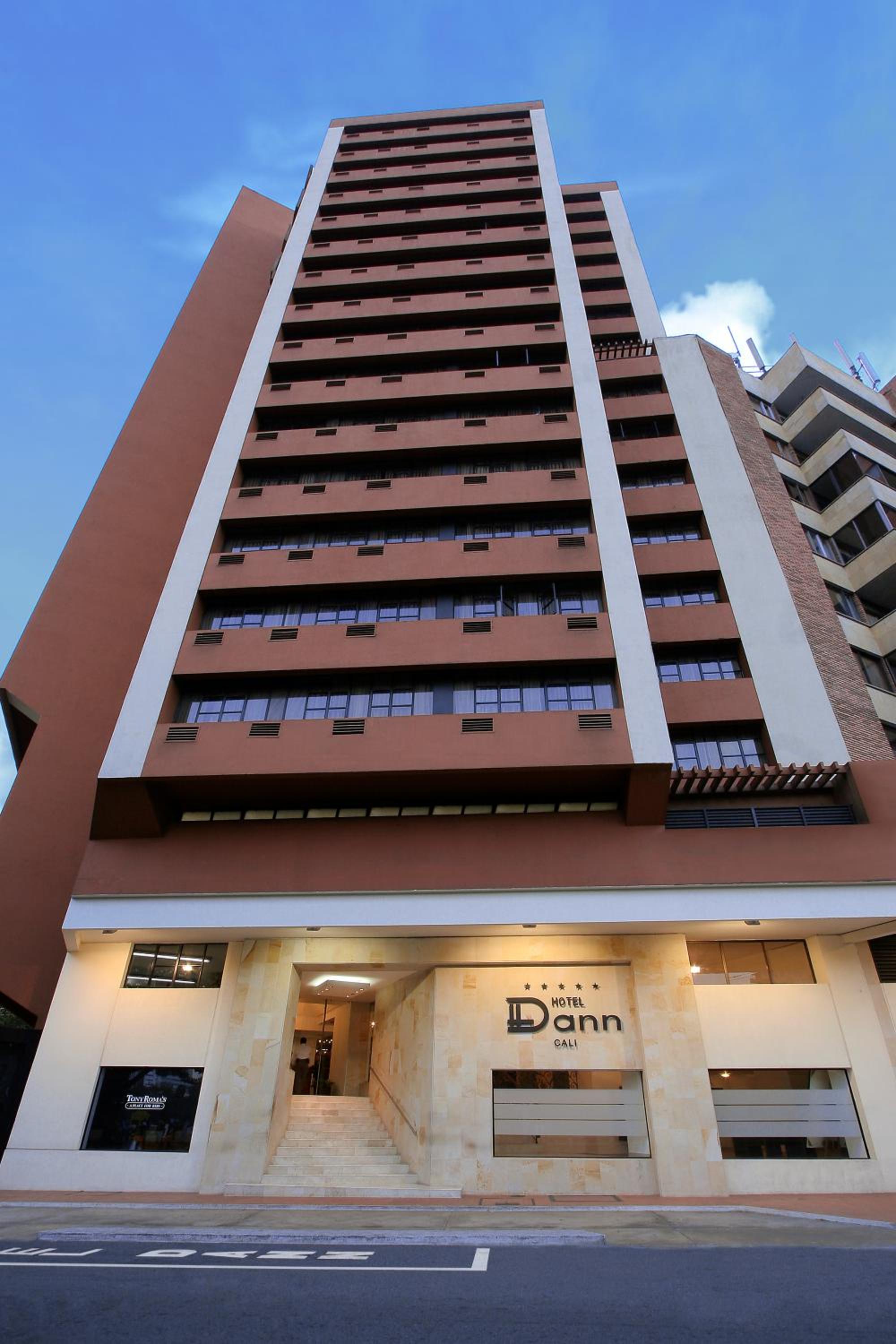Hotel Dann Cali - Image 1