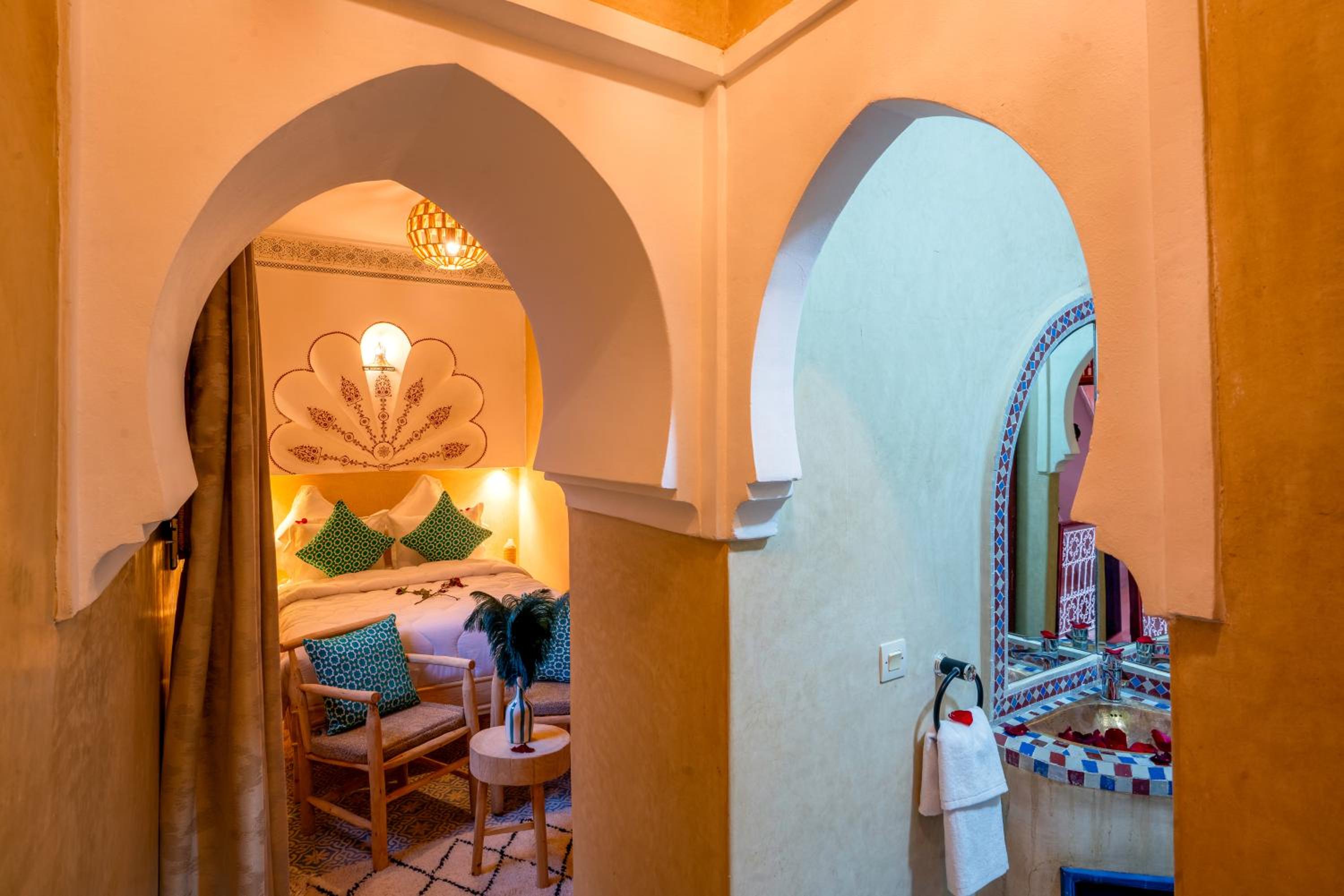 Riad Le Graff Pink group