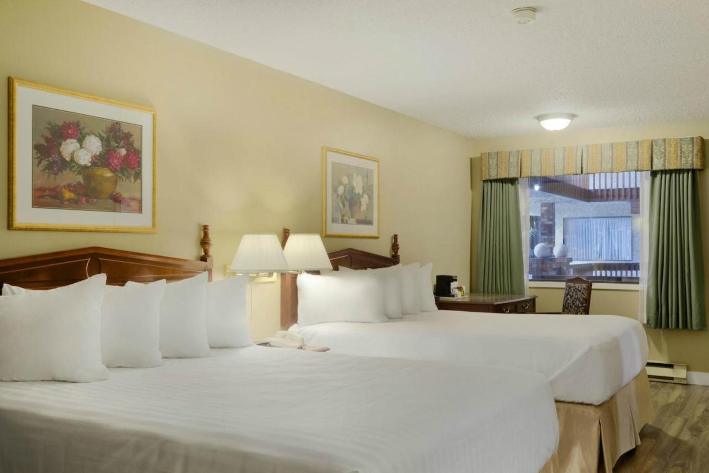 Vernon Vacations - Days Inn by Wyndham Vernon - Property Image 2