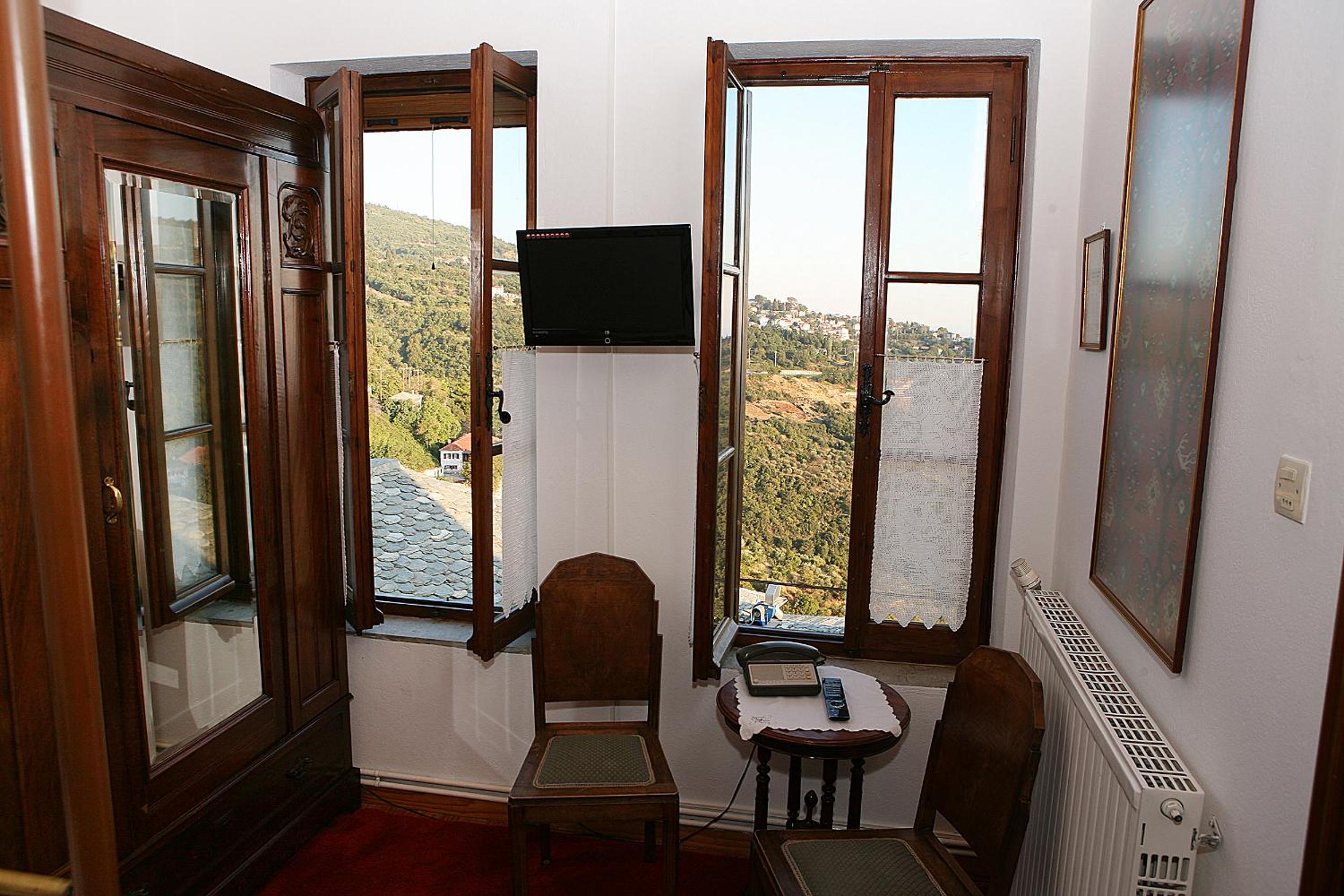 Archontiko Repana - Makrinitsa Stone Retreat