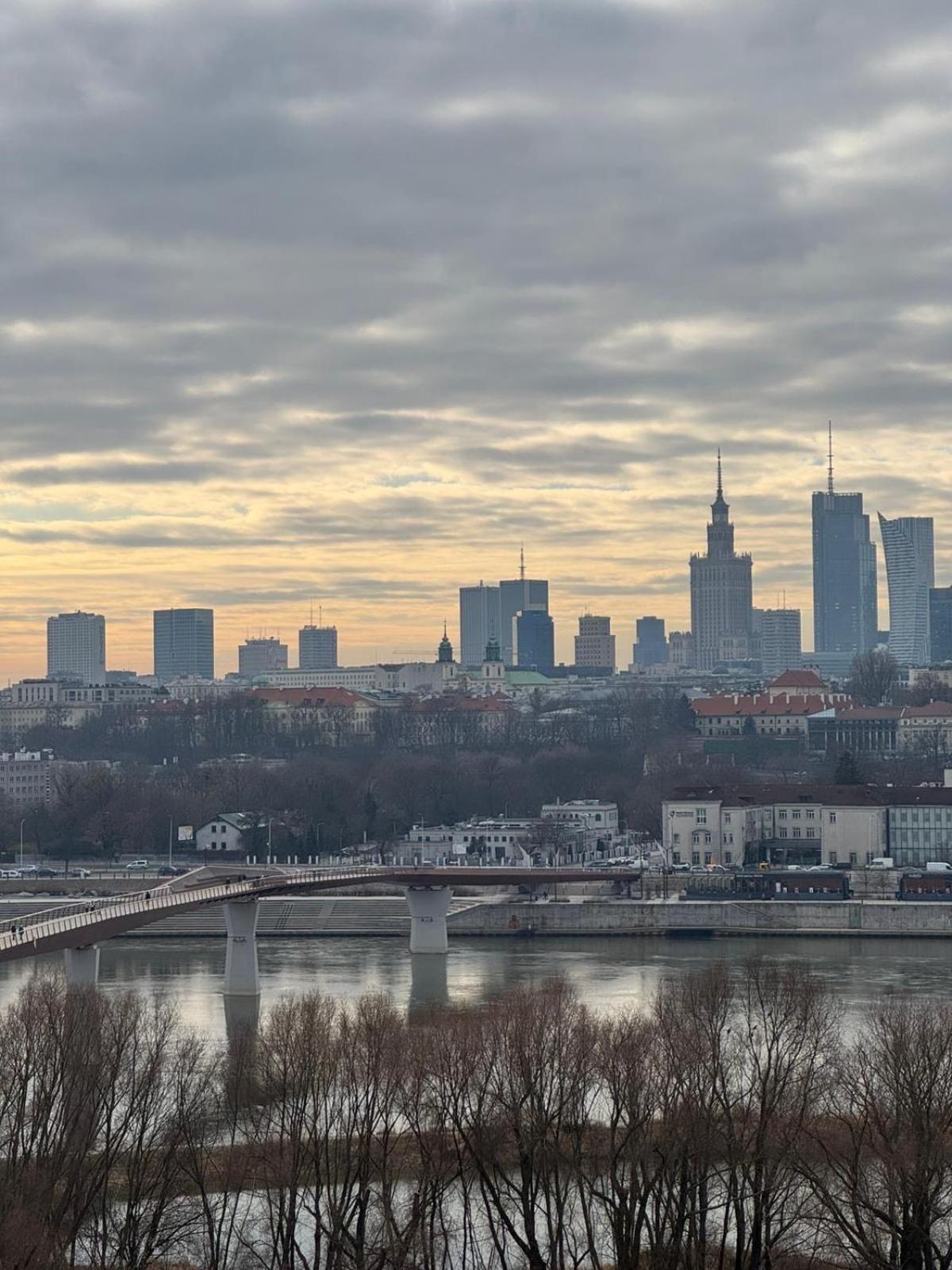 Stara Praga City River View