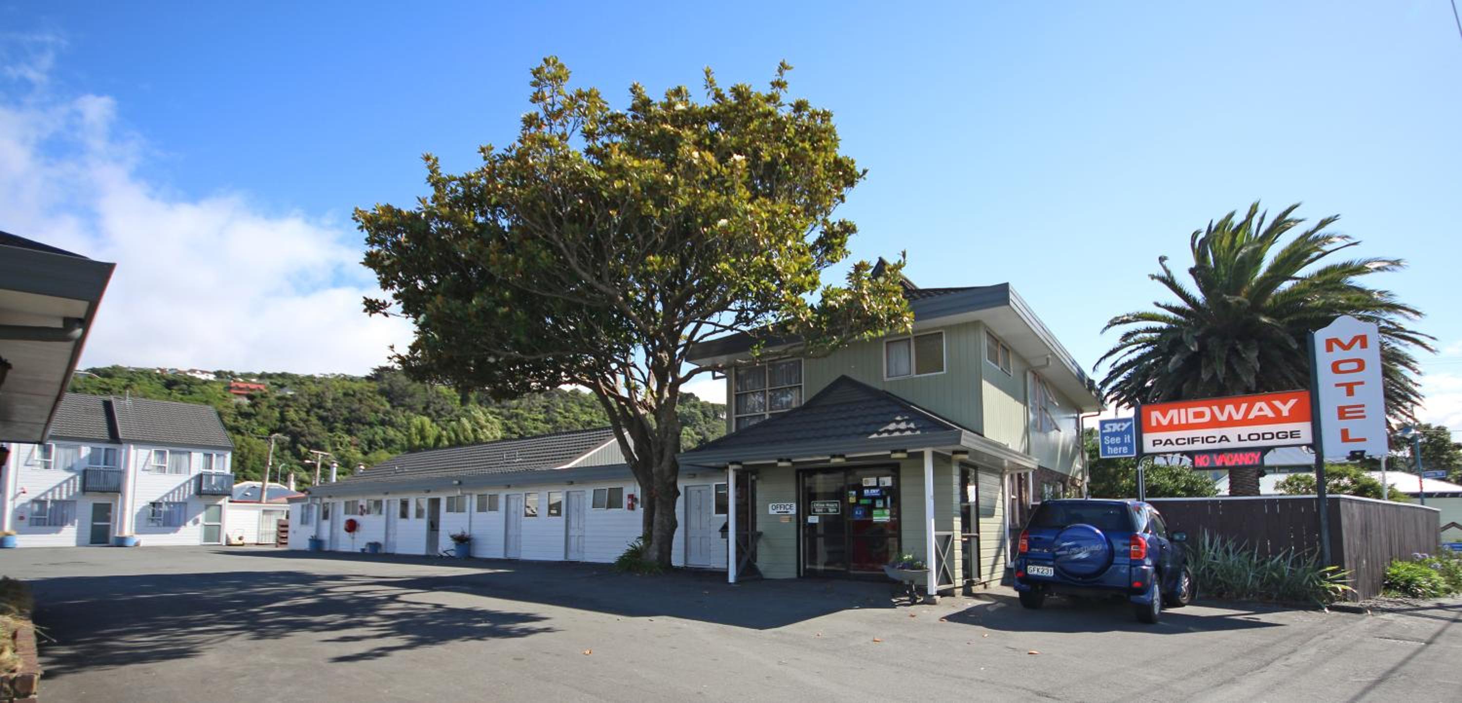 Midway Pacifica Lodge