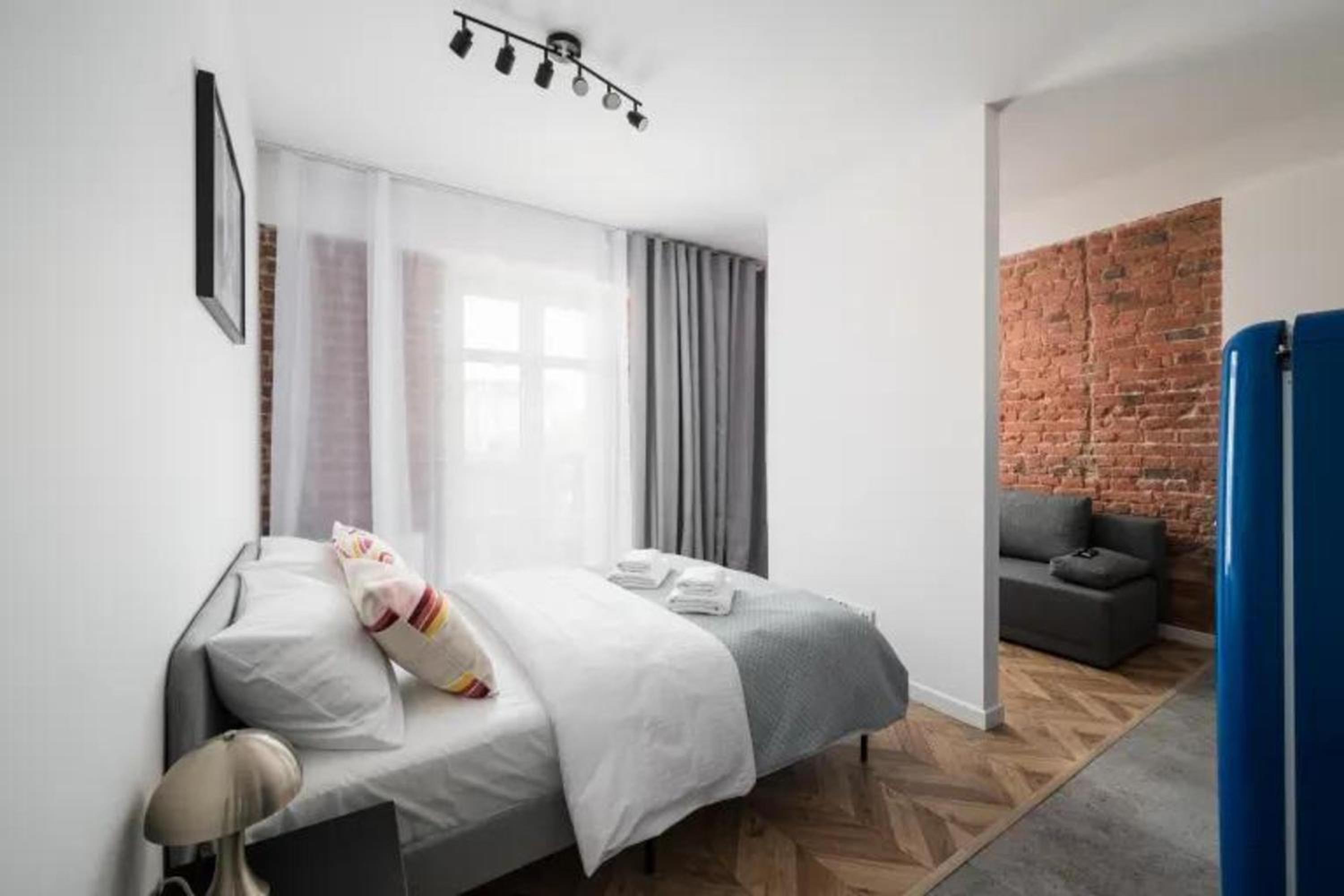 BK studio - cozy and modern close to National Stadium