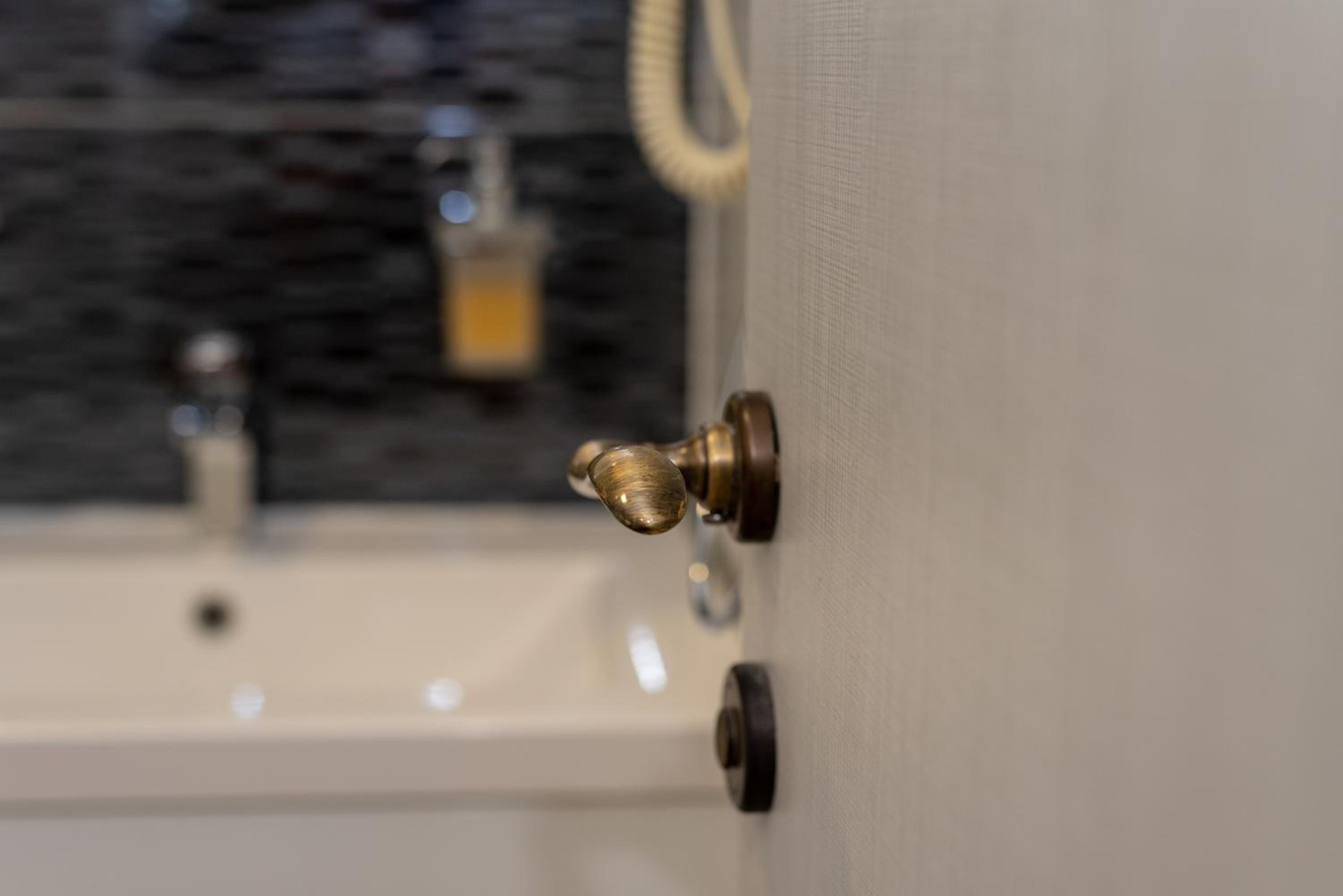 Queen Mary Luxury Rooms Split