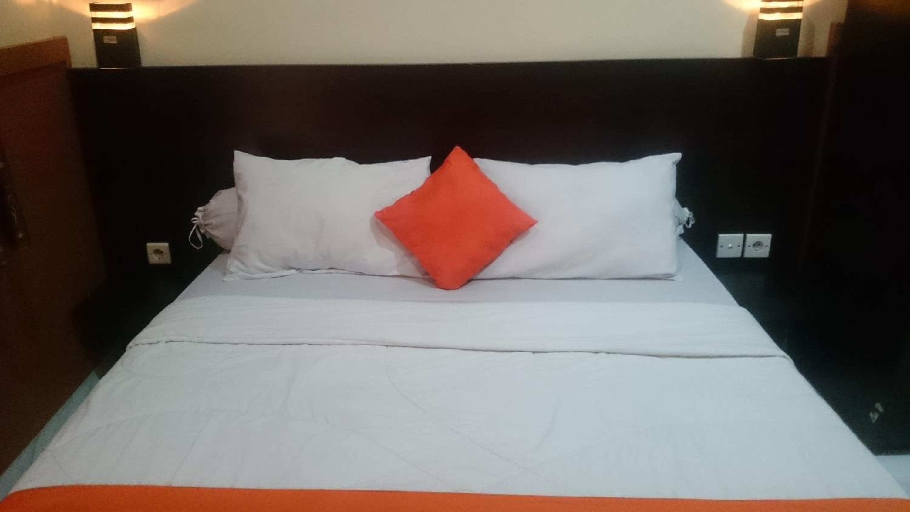 Agus Beach Inn