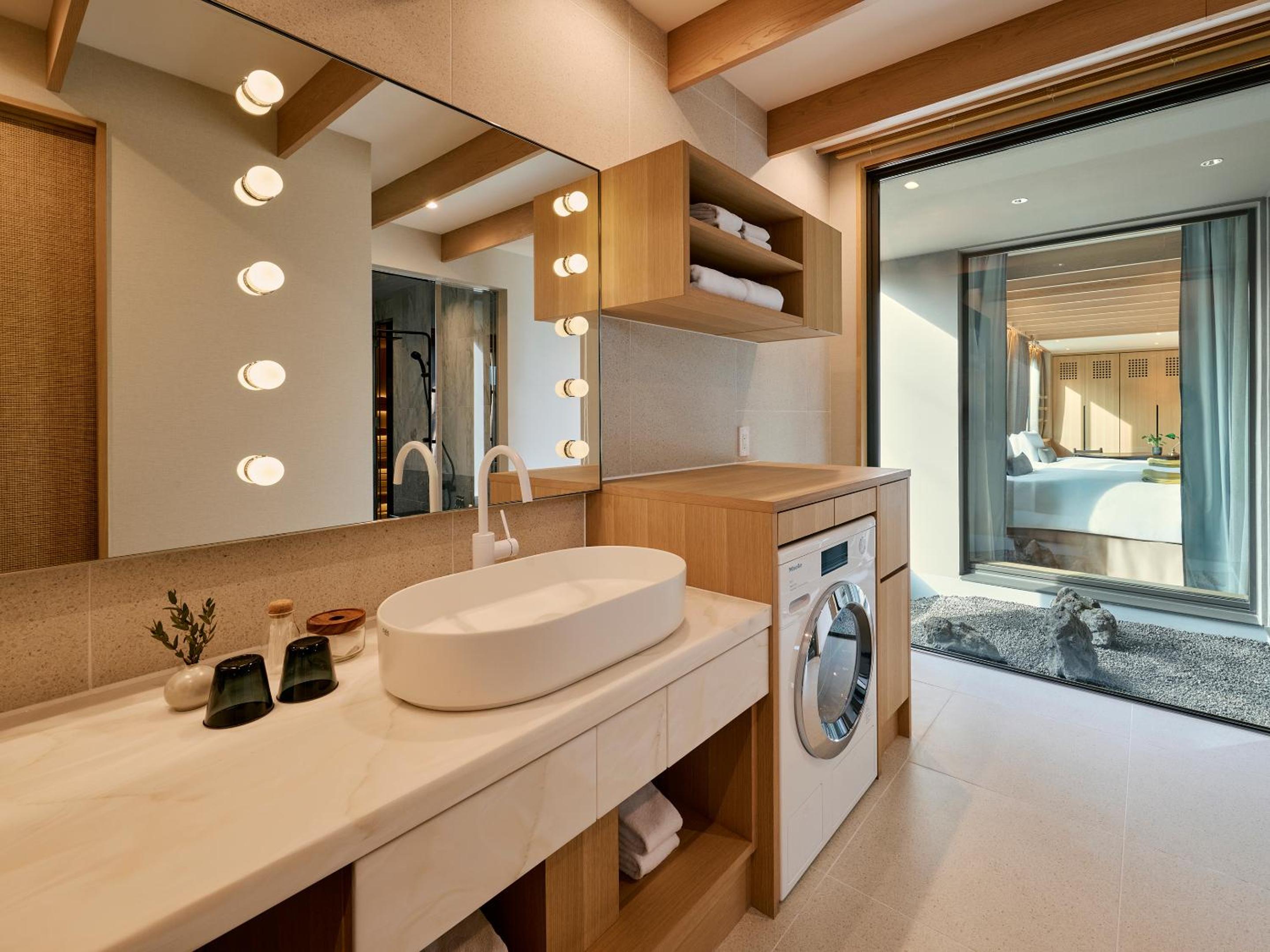 Glamdy style hotel suite 山ノ麓