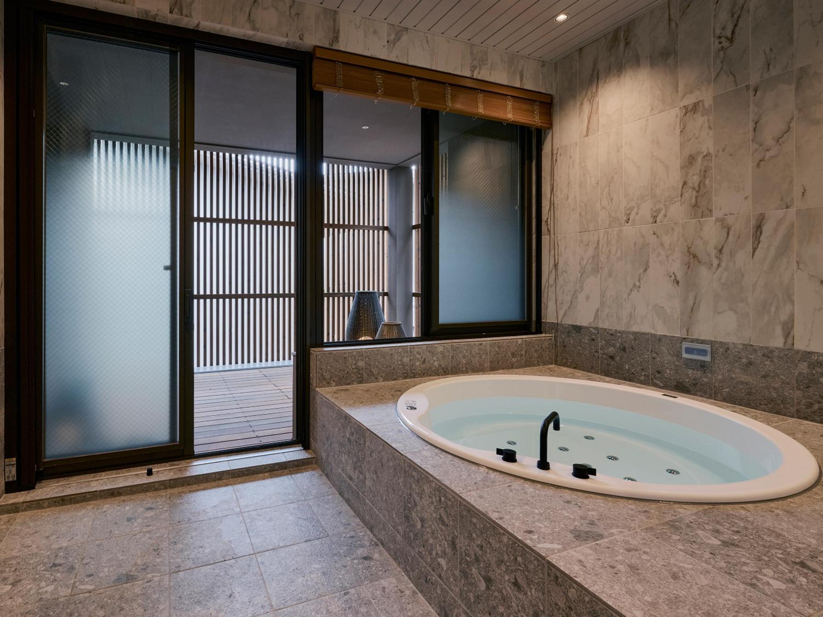 Glamdy style hotel suite 山ノ麓