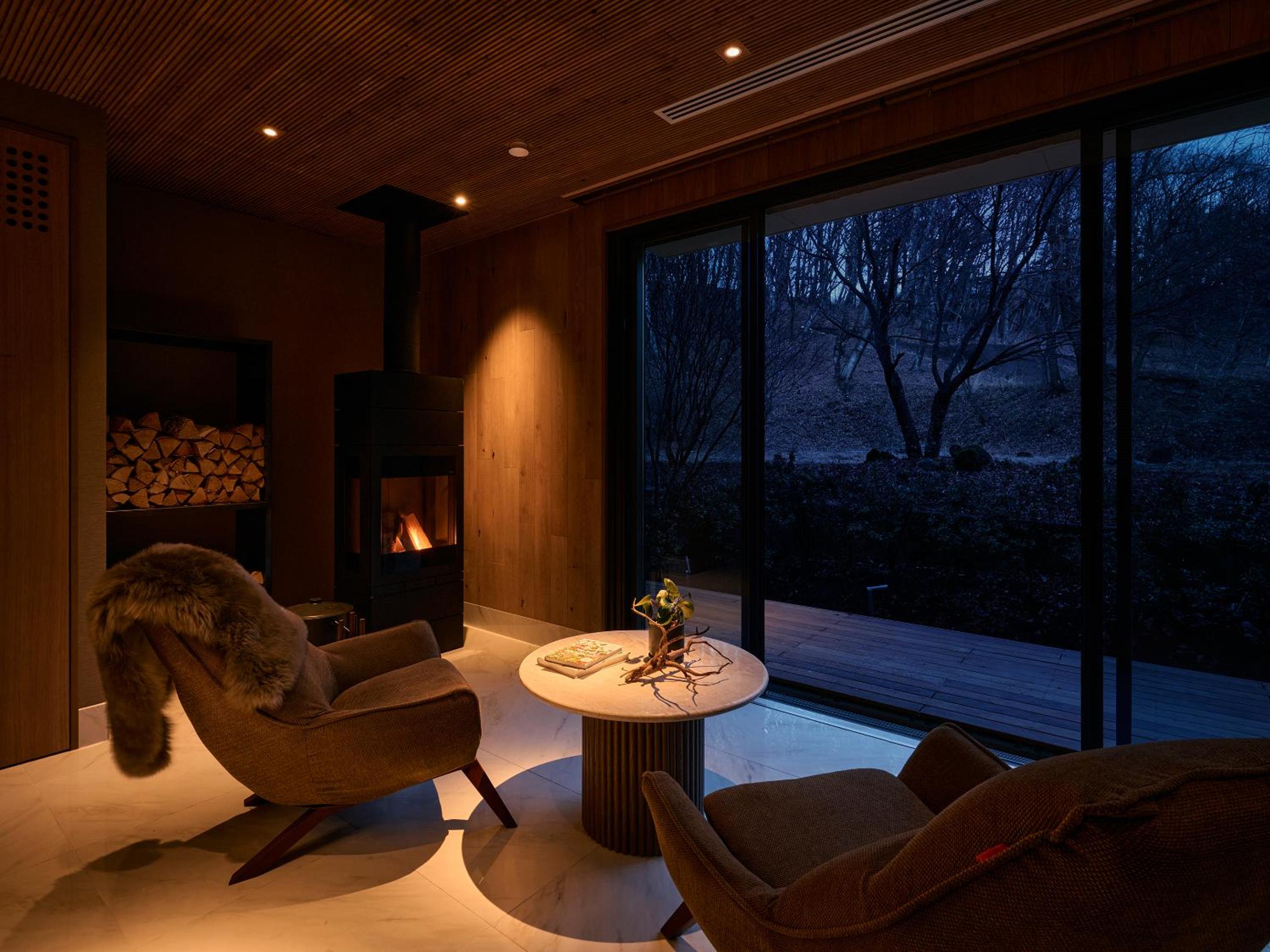 Glamdy style hotel suite 山ノ麓