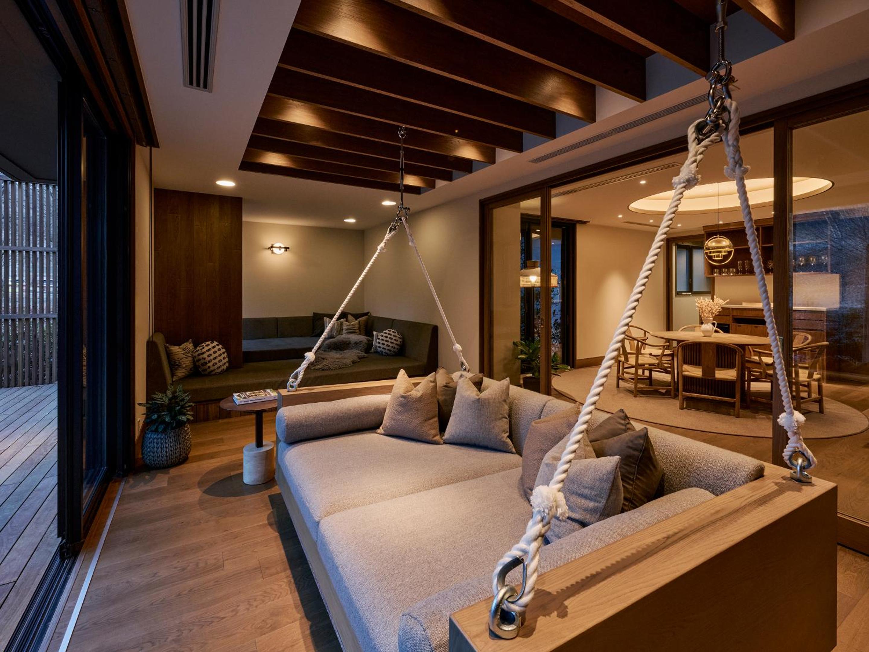 Glamdy style hotel suite 山ノ麓