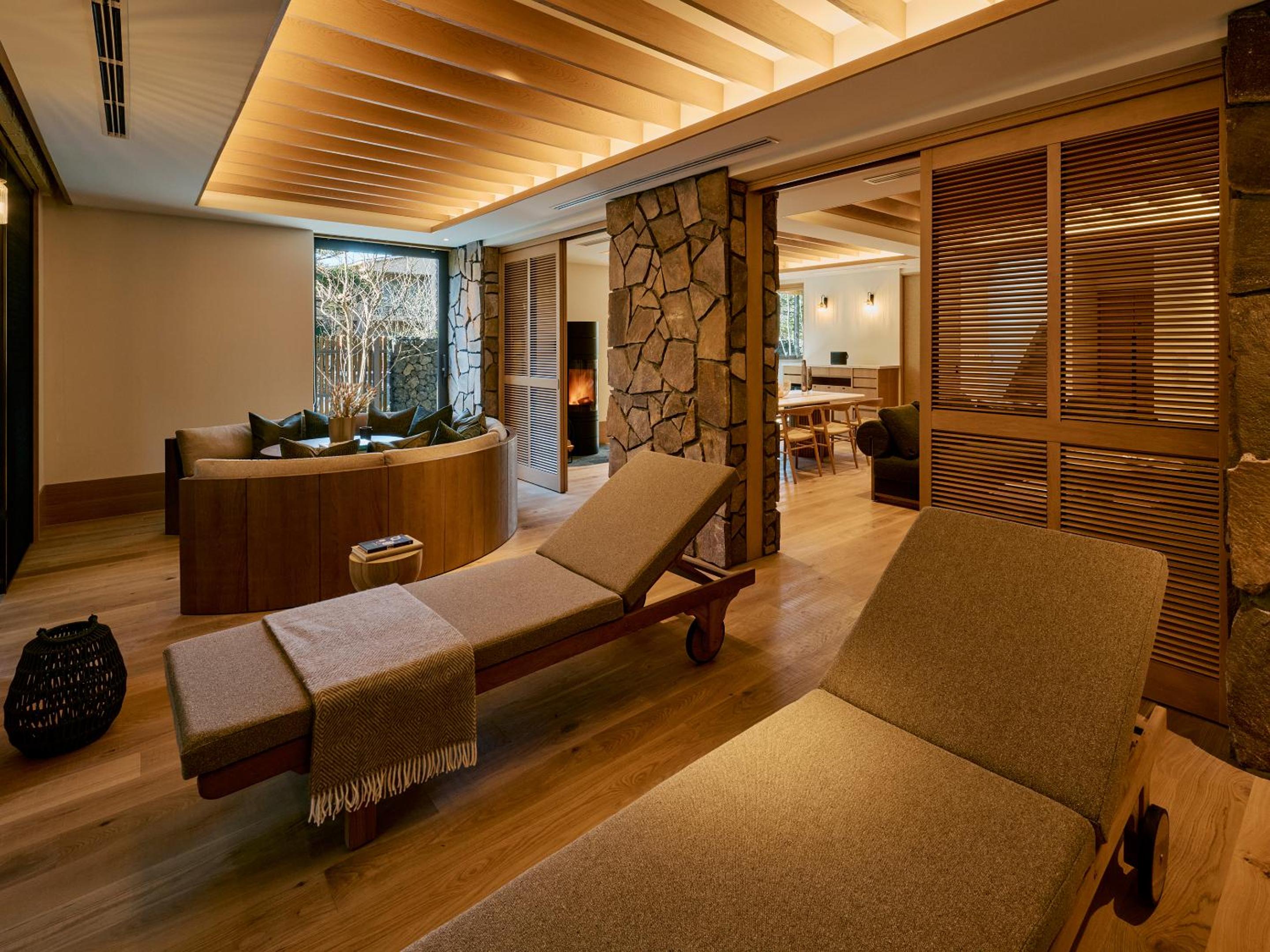 Glamdy style hotel suite 山ノ麓