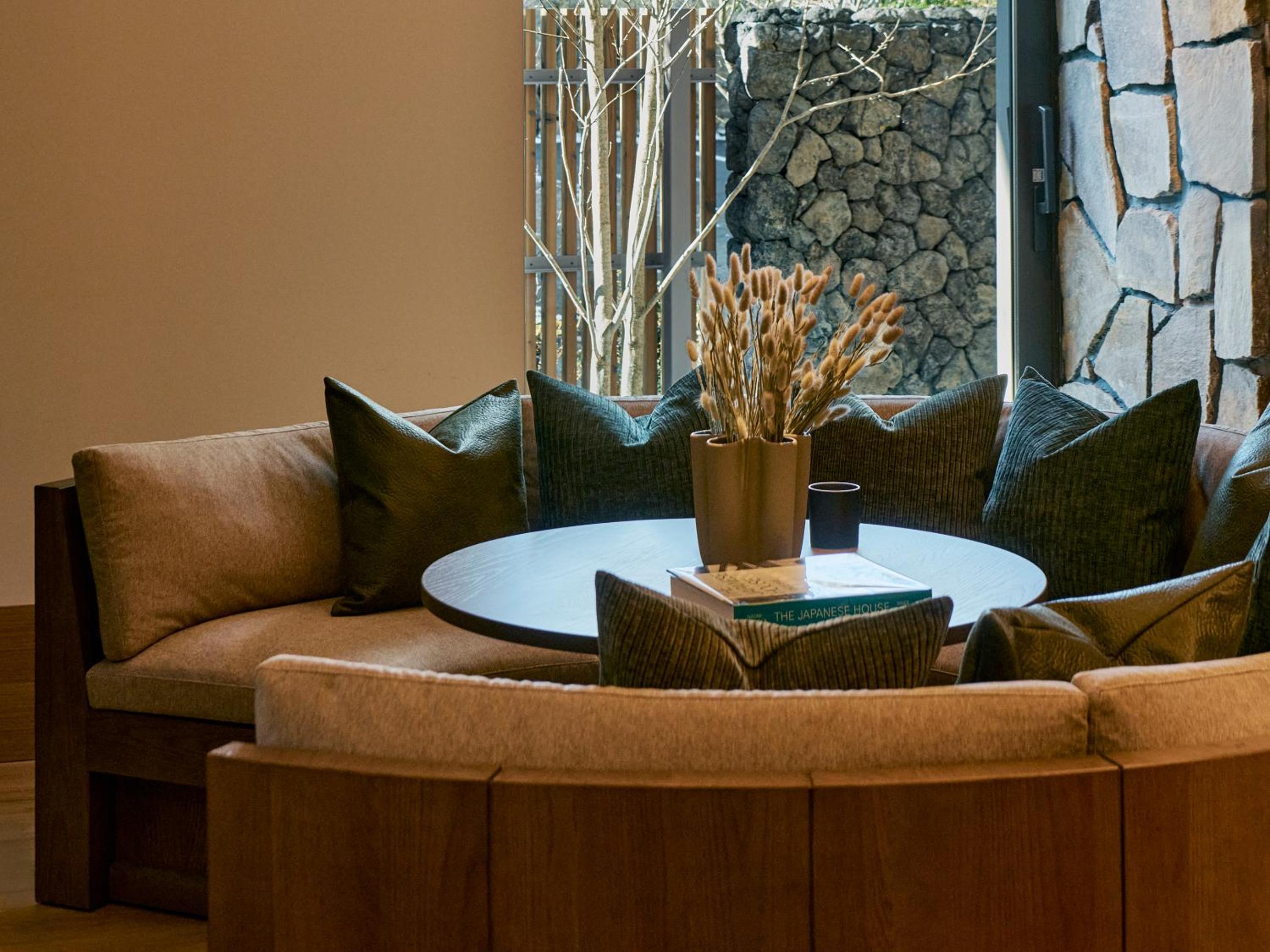 Glamdy style hotel suite 山ノ麓