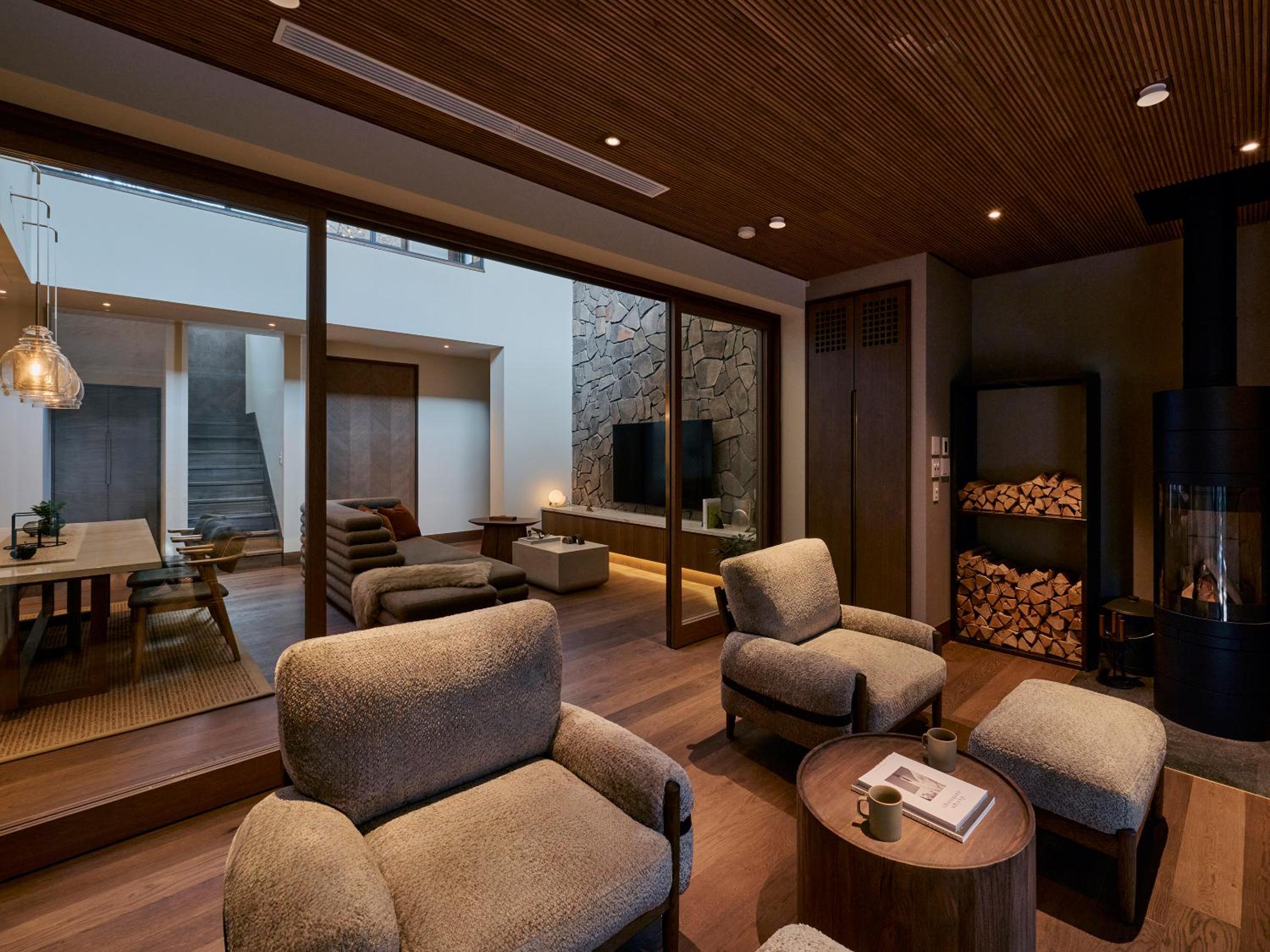 Glamdy style hotel suite 山ノ麓
