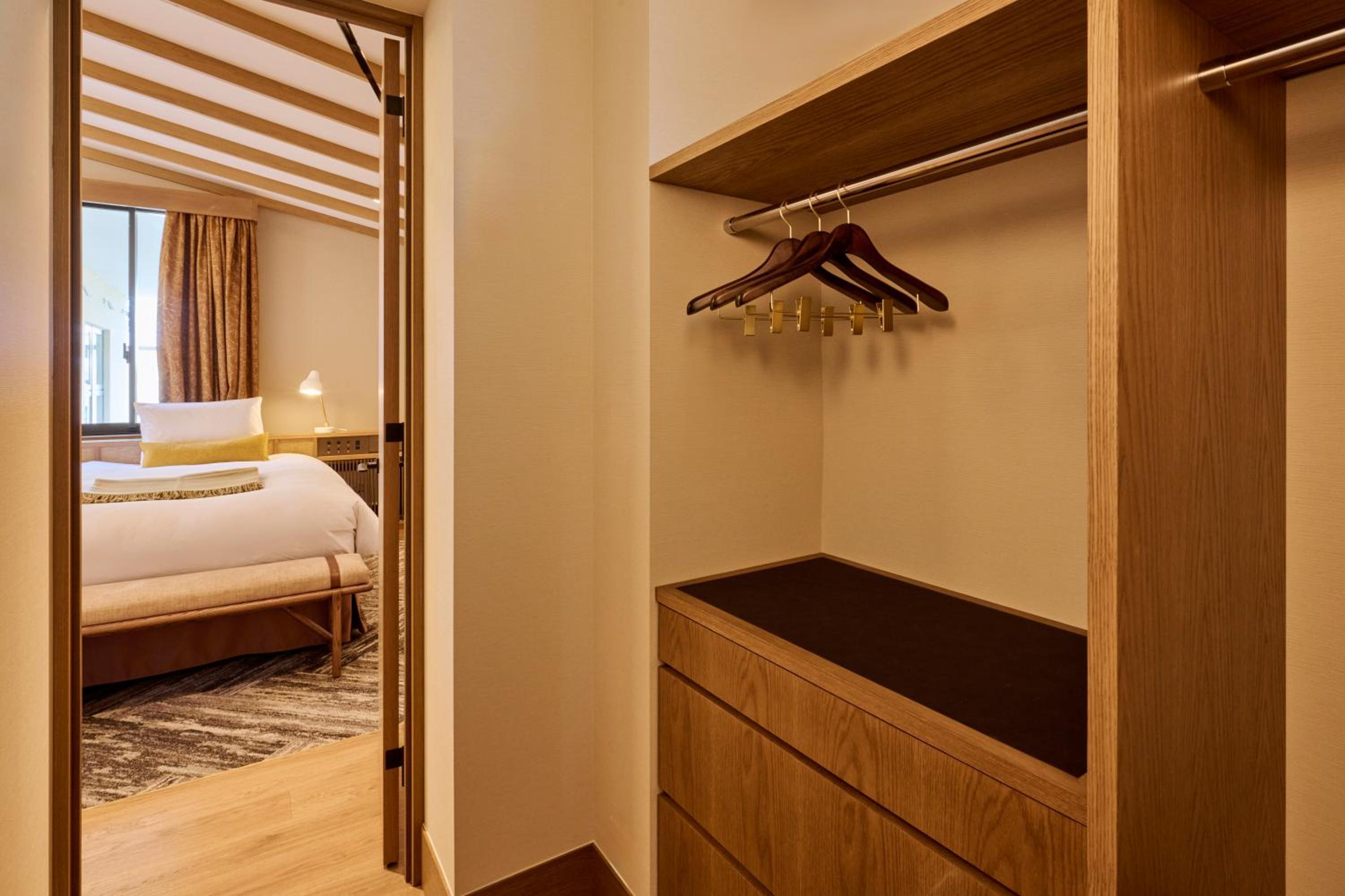 Glamdy style hotel suite 川ノ音