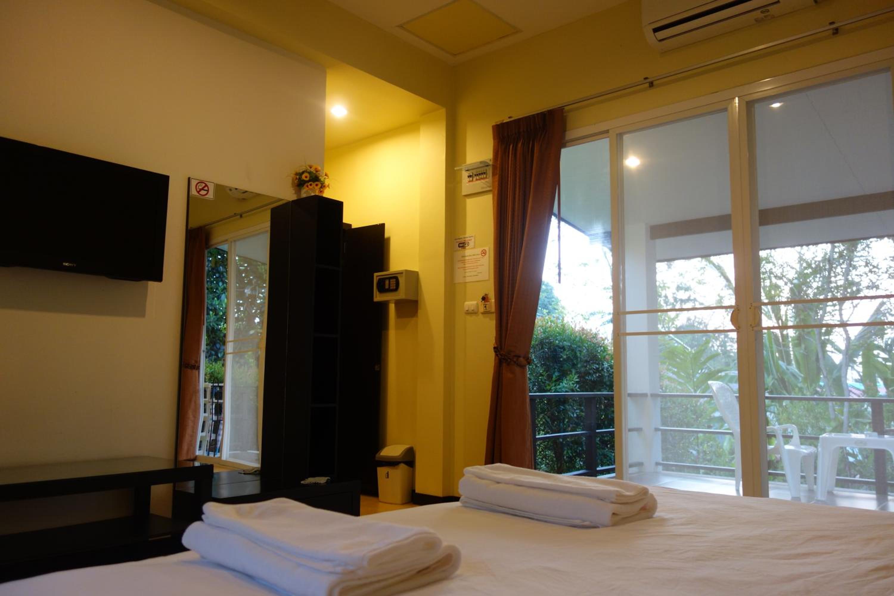 Khaolak Hillside Villa