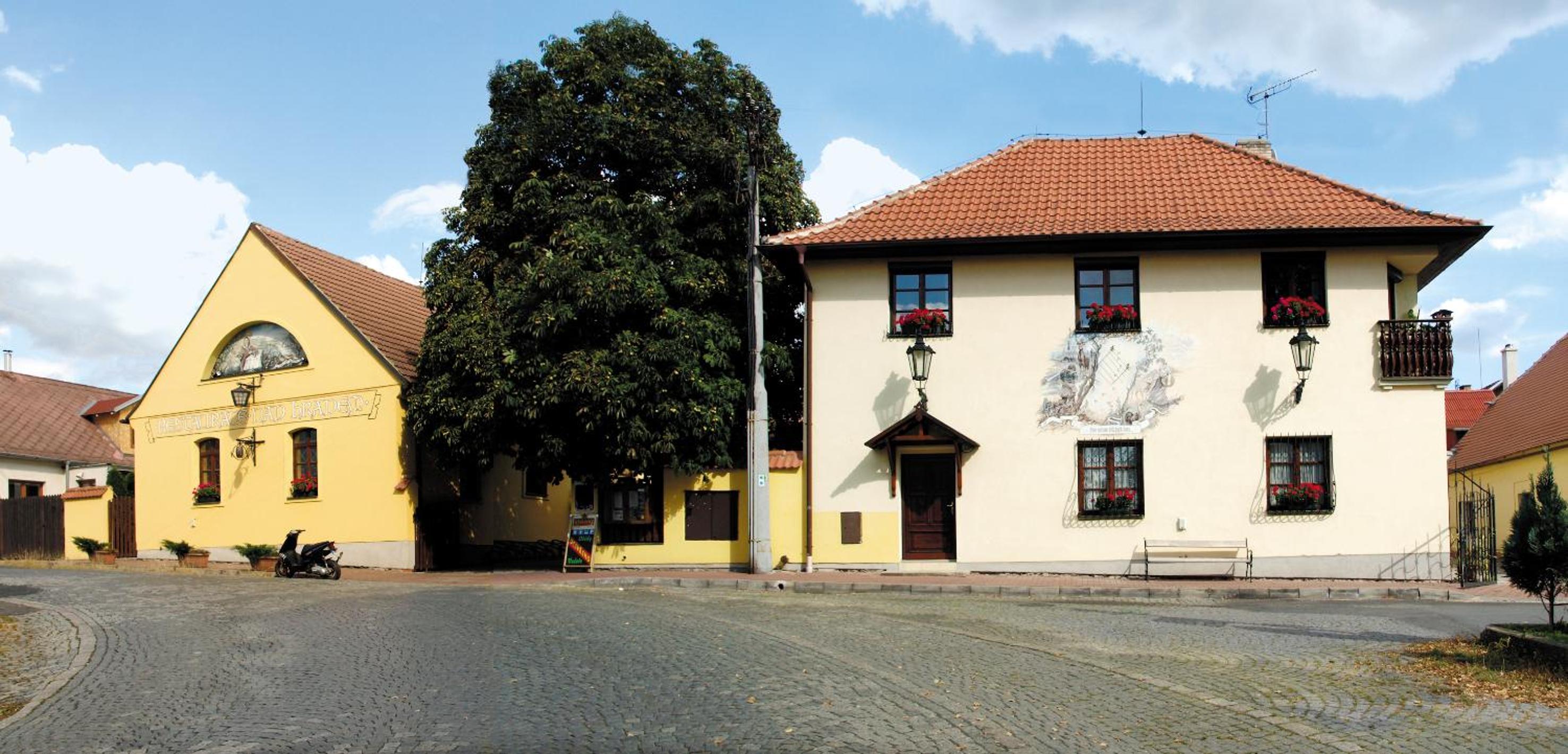 Penzion a Restaurace Nad Hradem