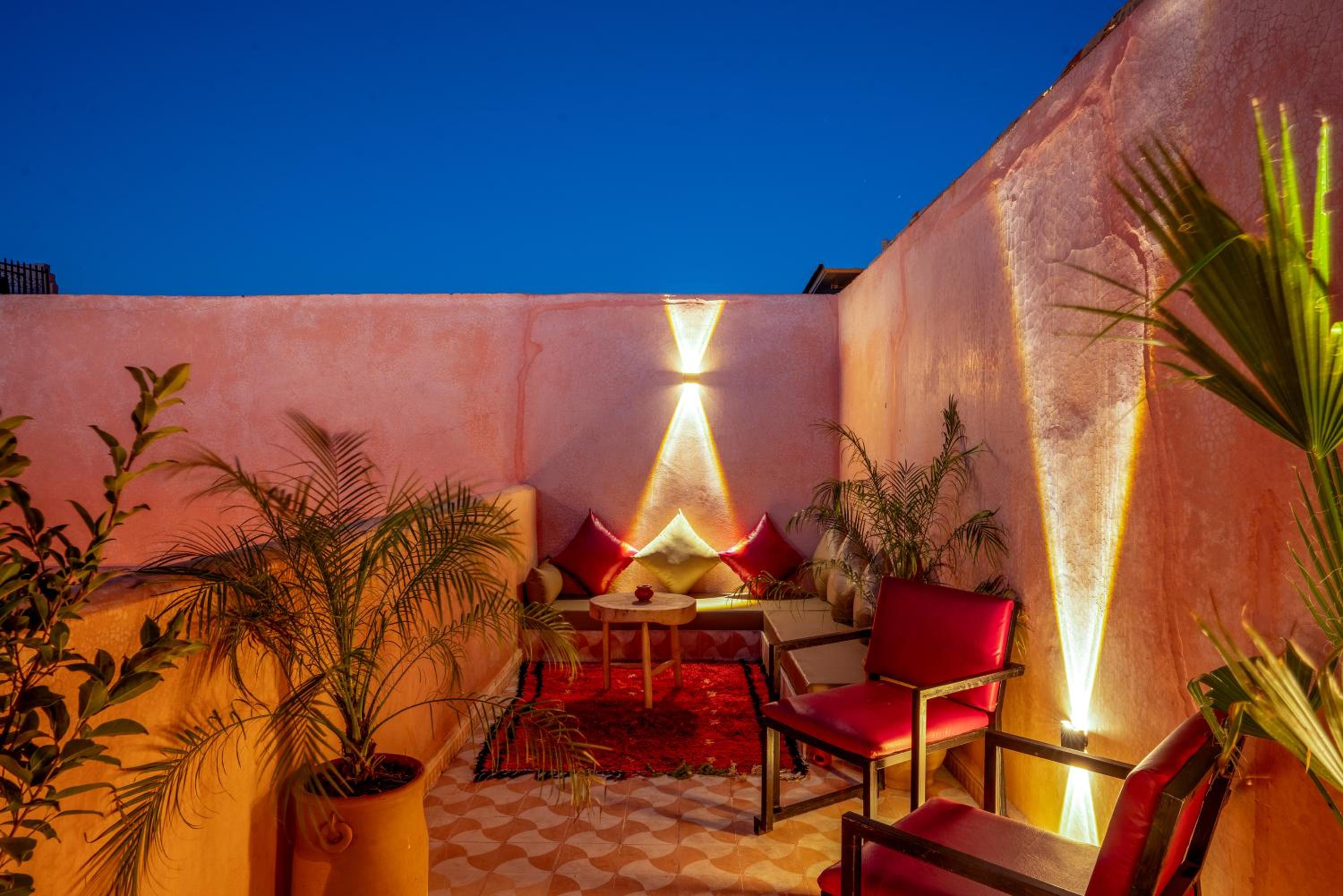 Riad Le Graff Pink group