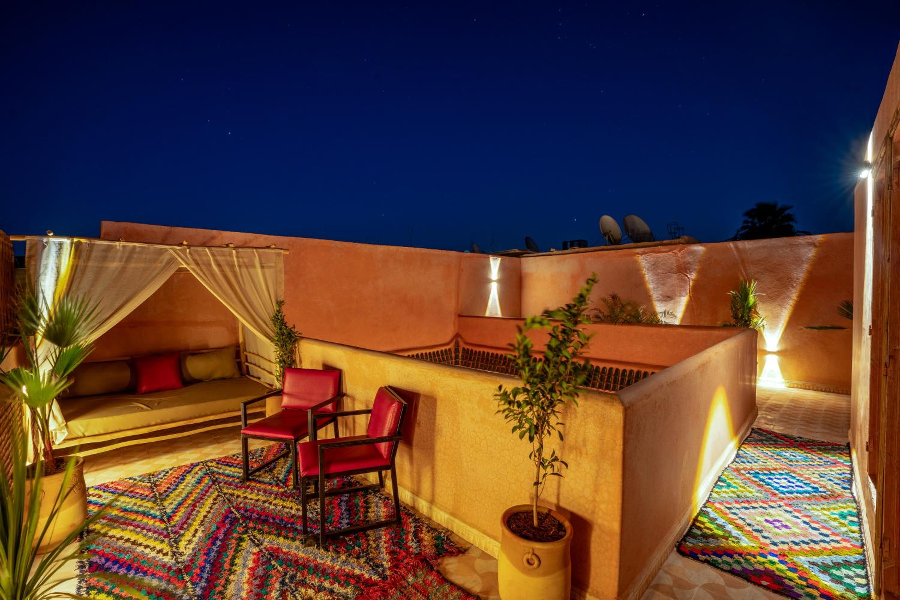 Riad Le Graff Pink group