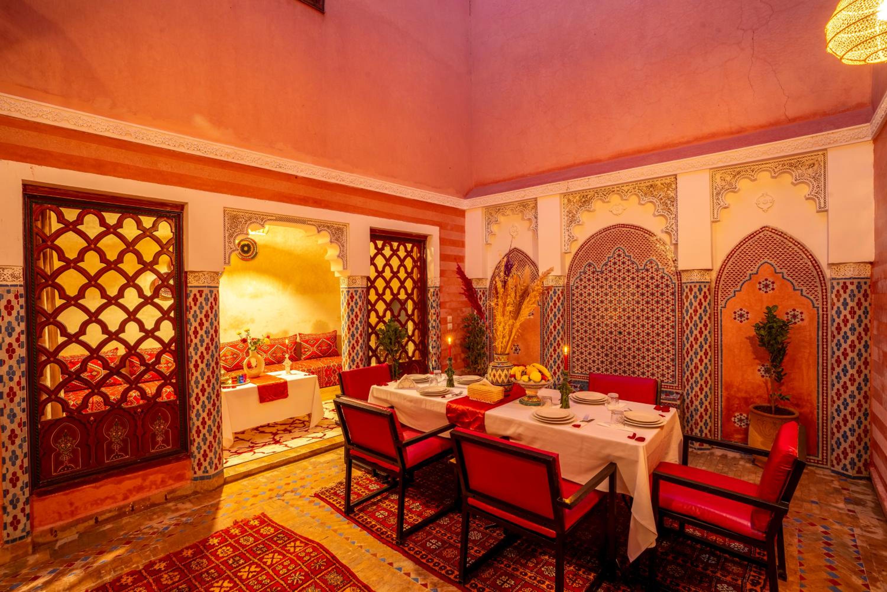 Riad Le Graff Pink group