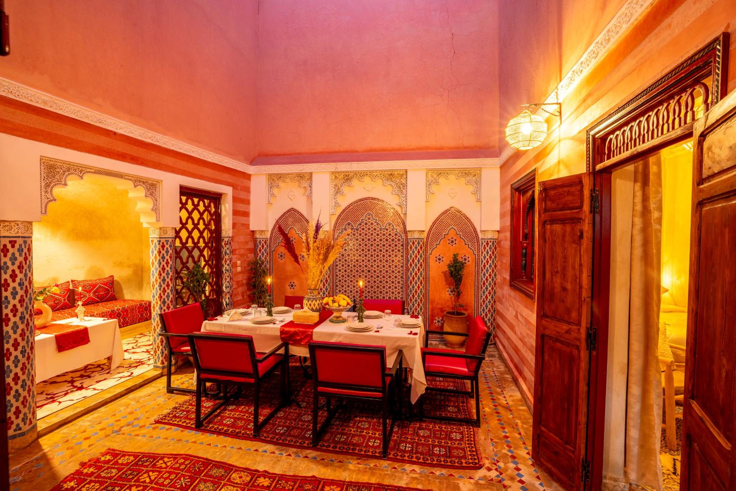 Riad Le Graff Pink group