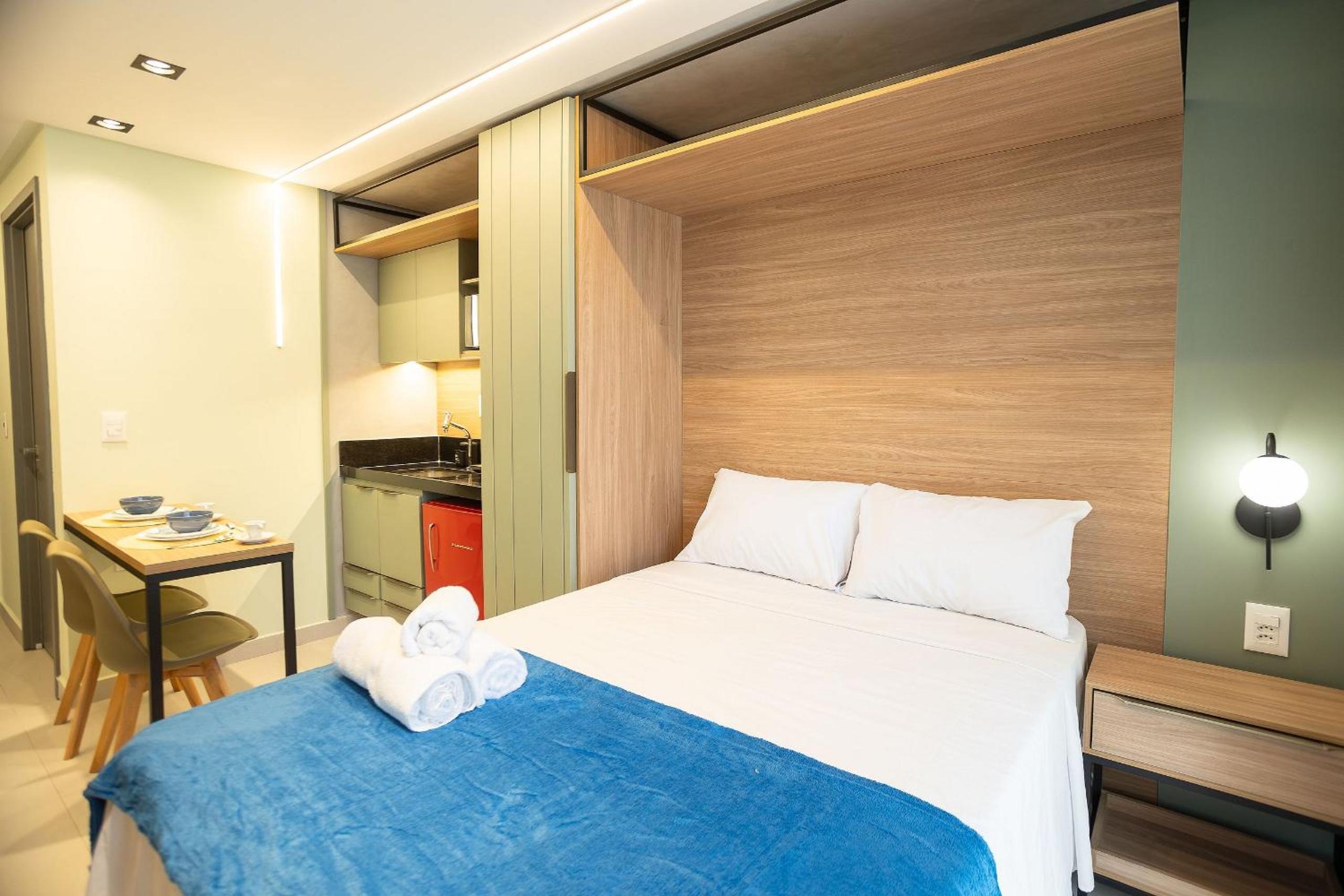 Breeze Residence #413 Beach Access by Carpediem
