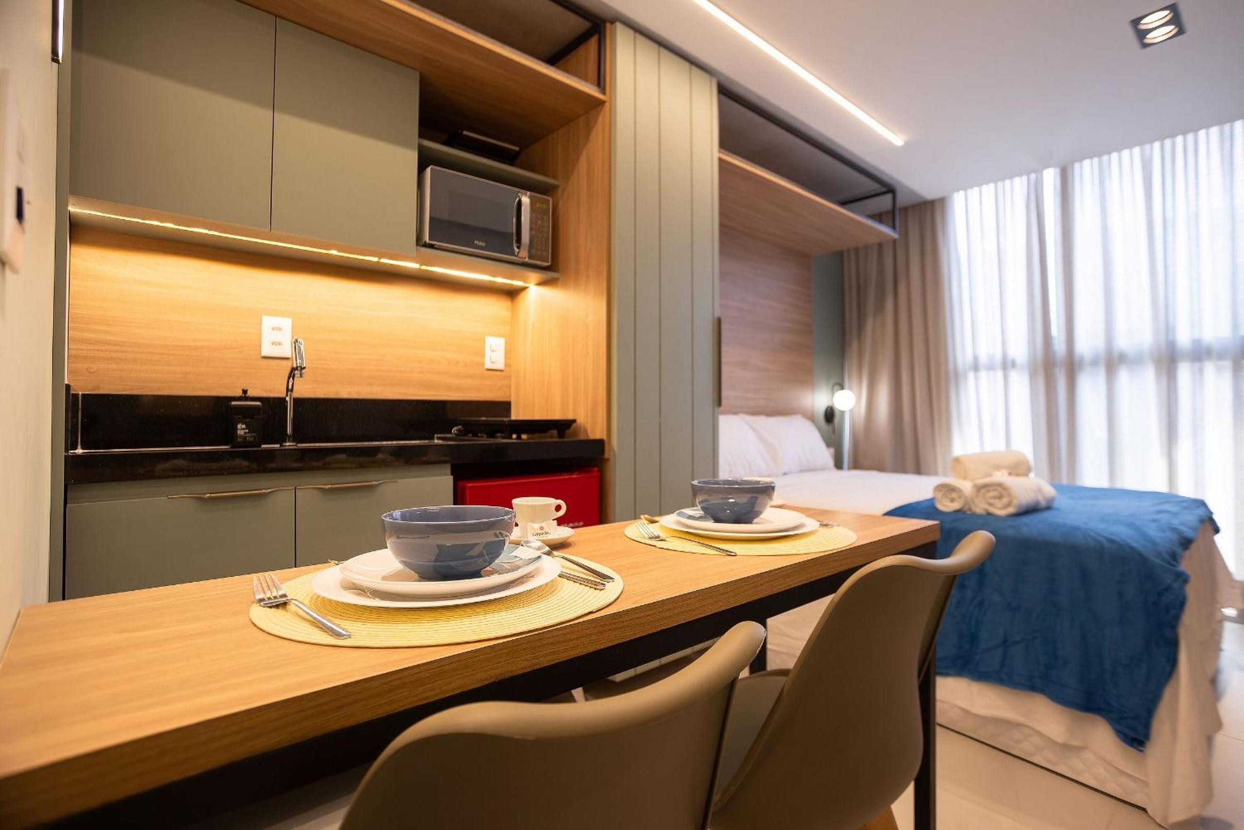 Breeze Residence #413 Beach Access by Carpediem