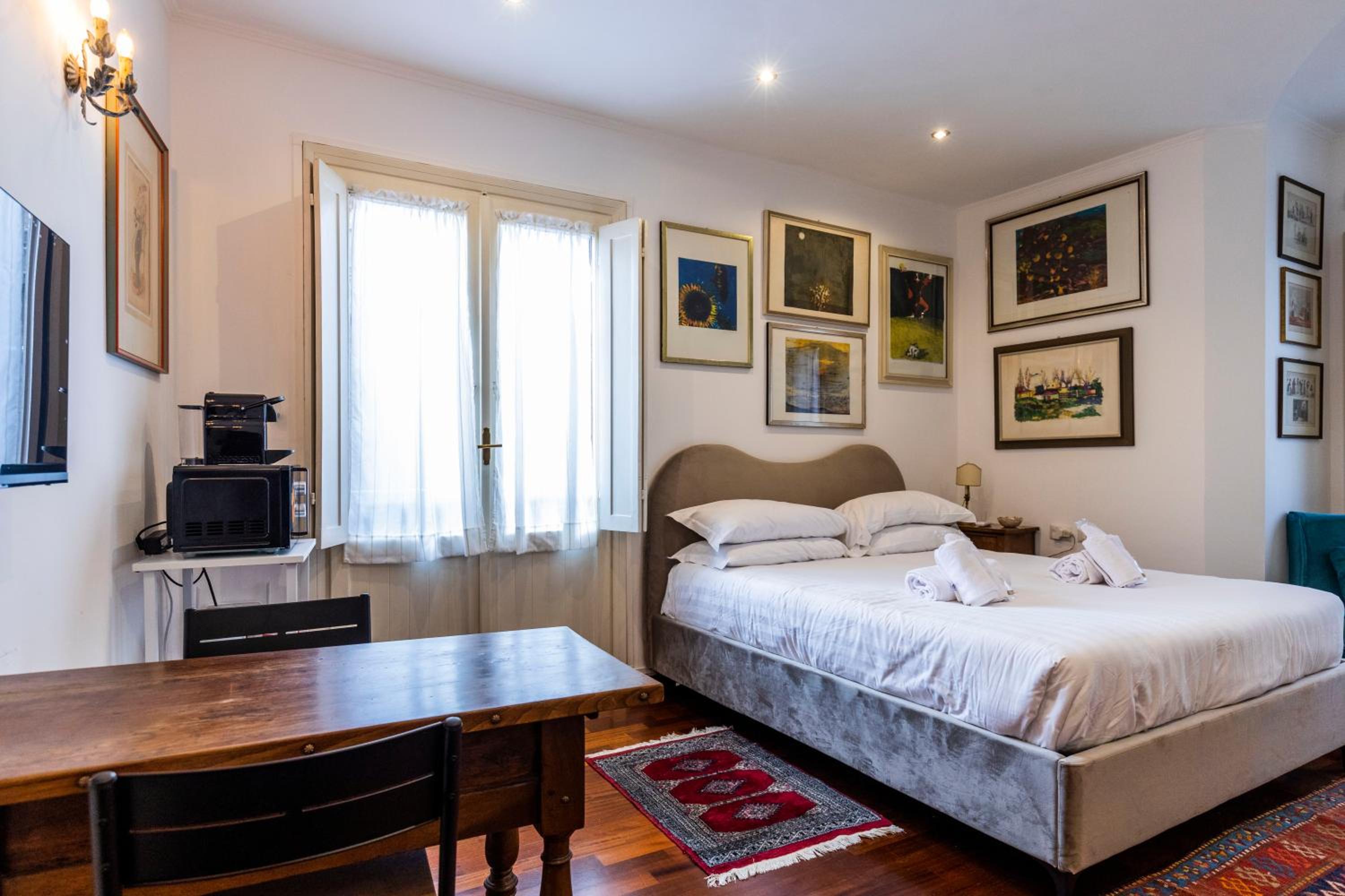FCR Rome Apartments Loft Campo de' Fiori - Monserrato