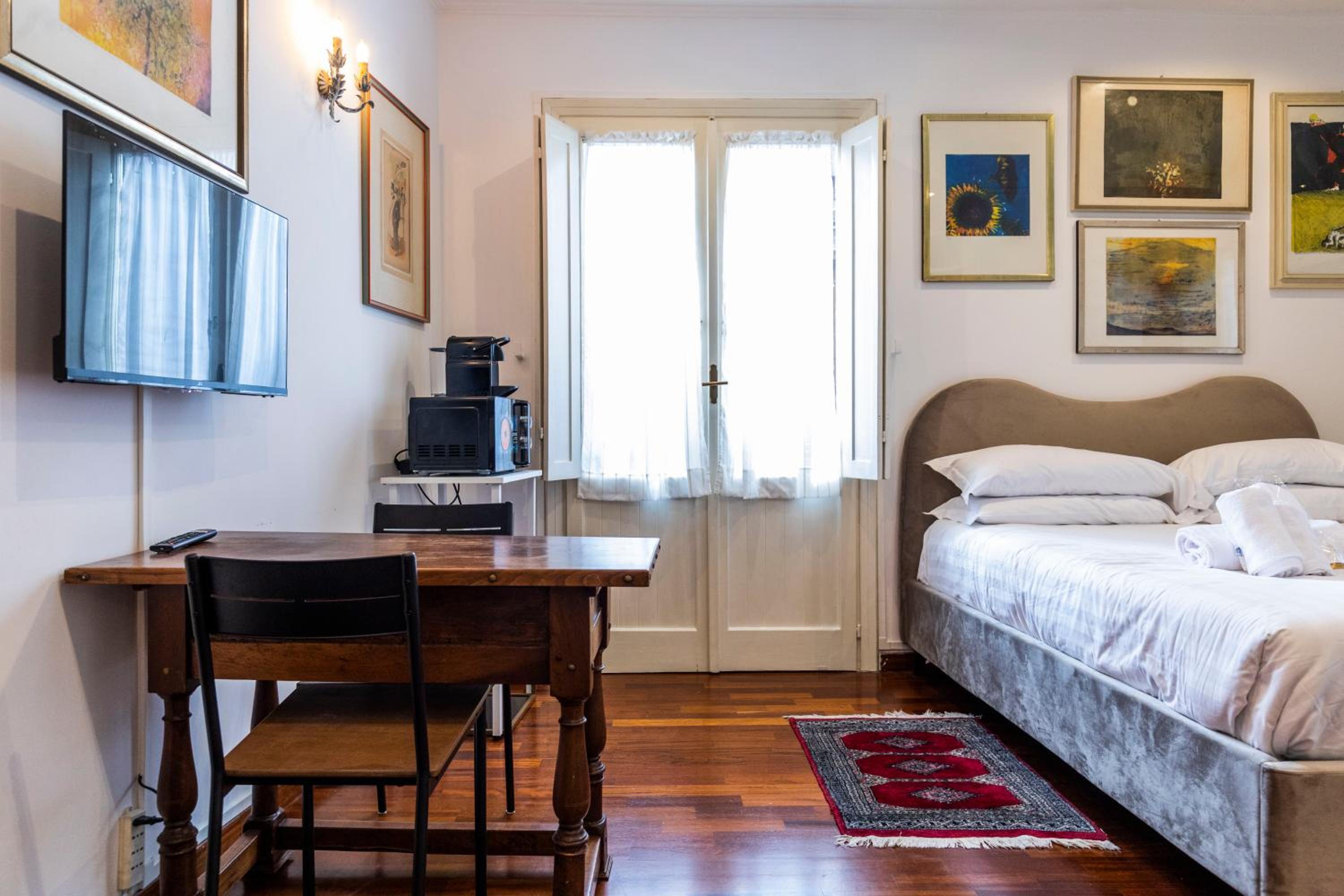 FCR Rome Apartments Loft Campo de' Fiori - Monserrato
