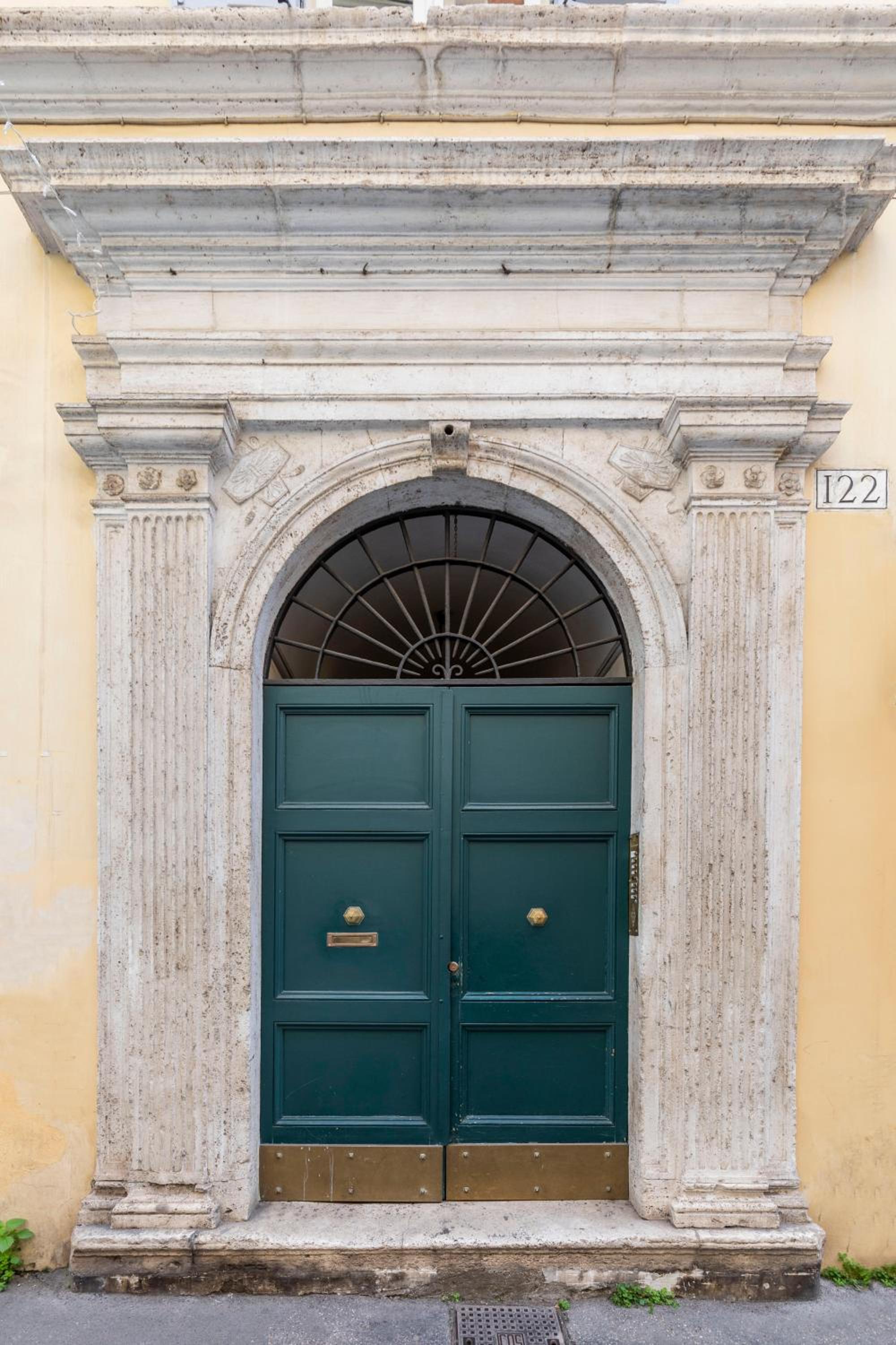 FCR Rome Apartments Loft Campo de' Fiori - Monserrato