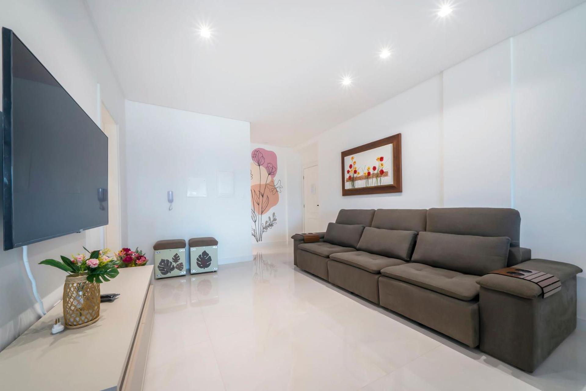 Confortável e Novo Próx. Praia - Porto Belo PX5674