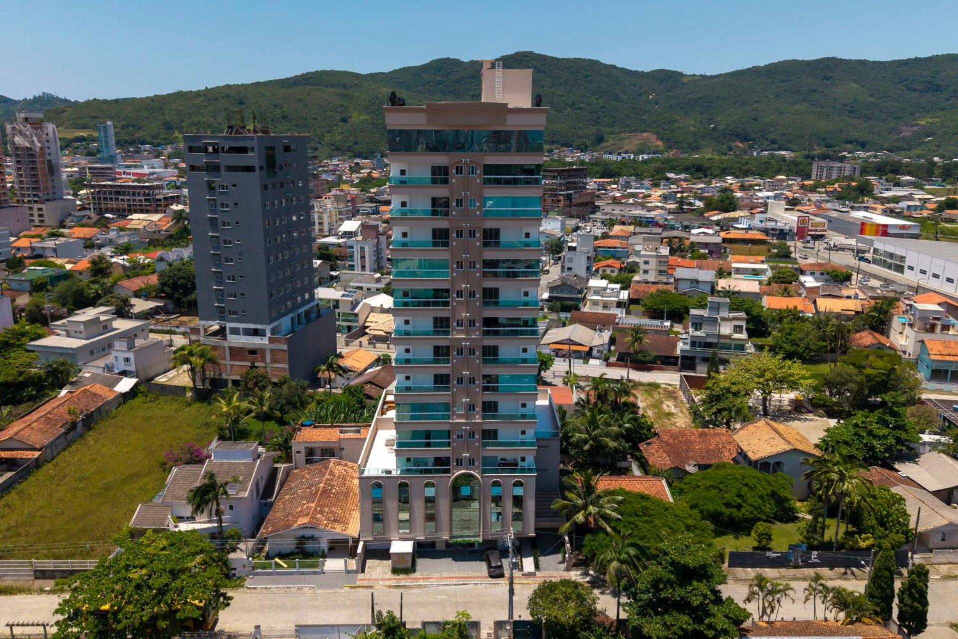 Confortável e Novo Próx. Praia - Porto Belo PX5674