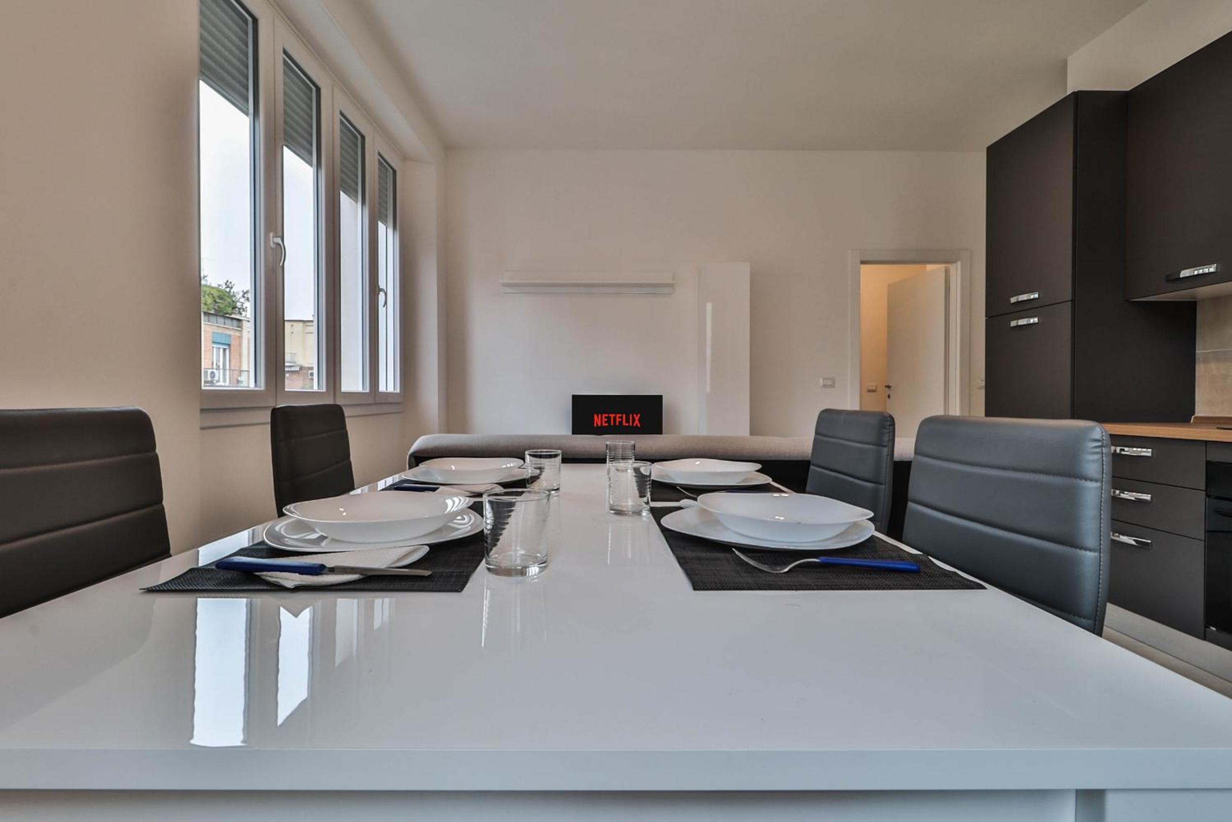 Arcos - 10 minutes walk to Piazza Maggiore