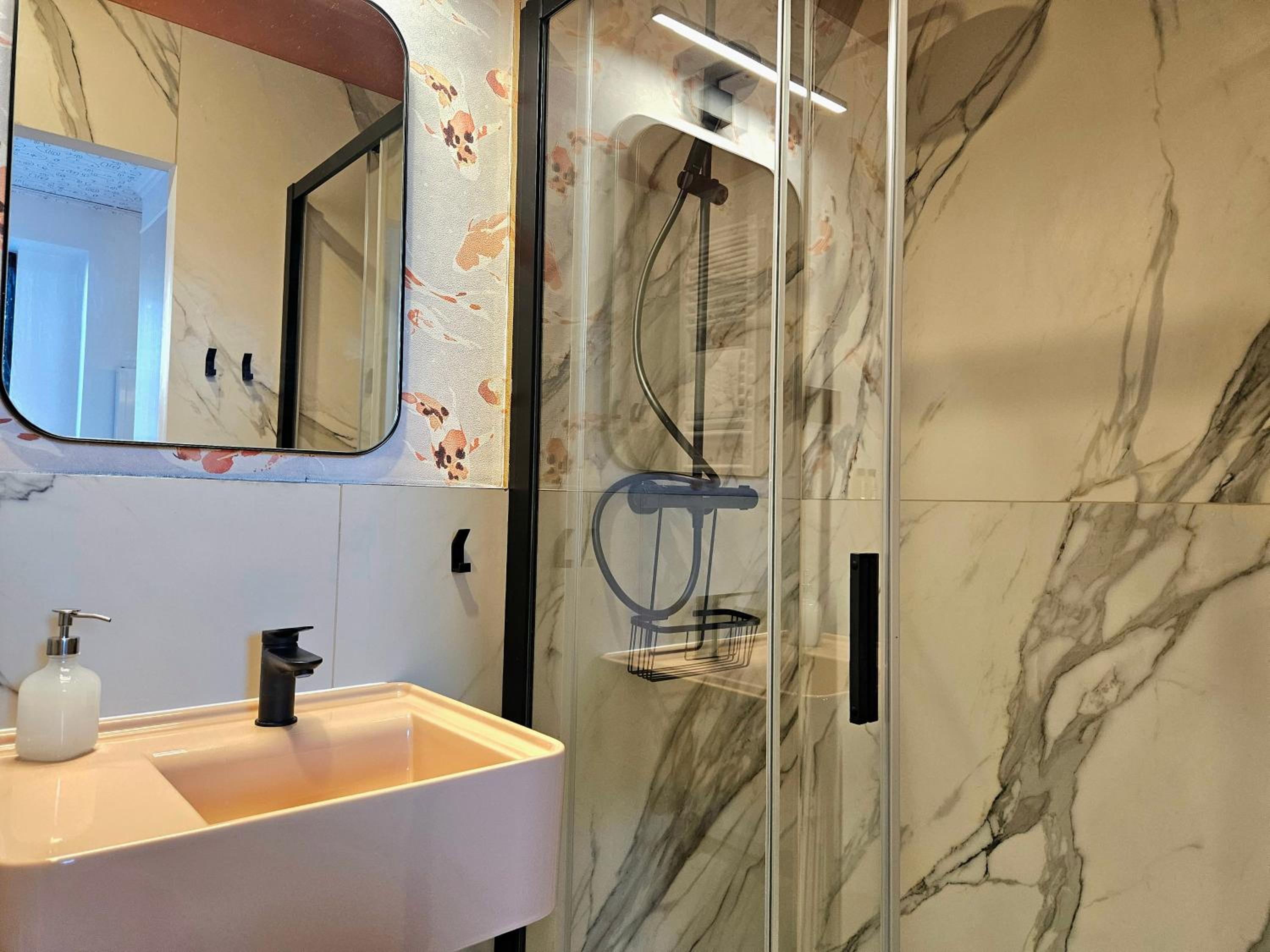 Roosevelta Residence Apartments - przy OFF Piotrkowska, FV - Klimatyzacja - WiFi, Orientarium, Atlas Arena, HopaLupa, Aquapark Fala, EC1