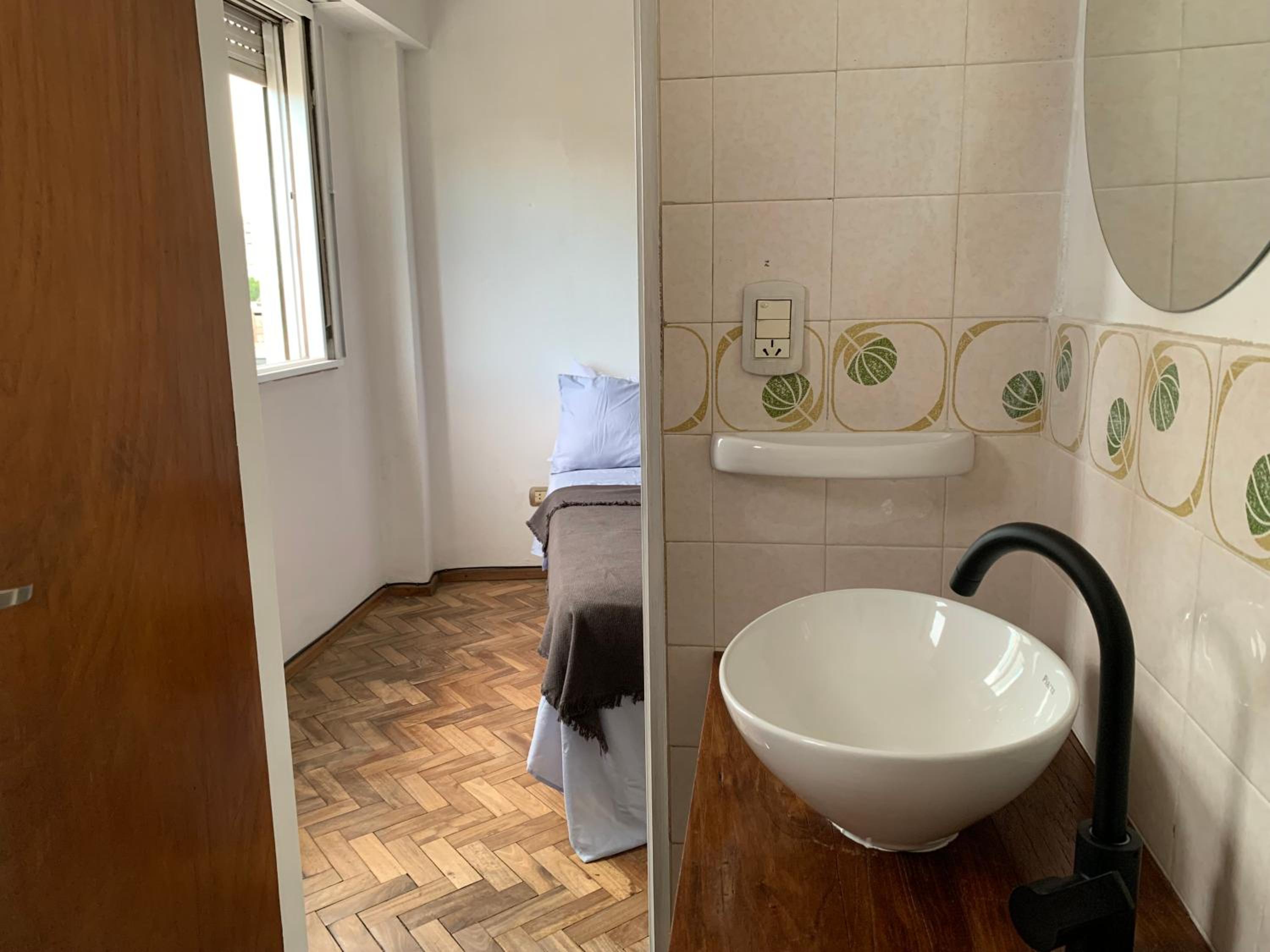 Departamento Moreno - dos ambientes con balcón en pleno centro