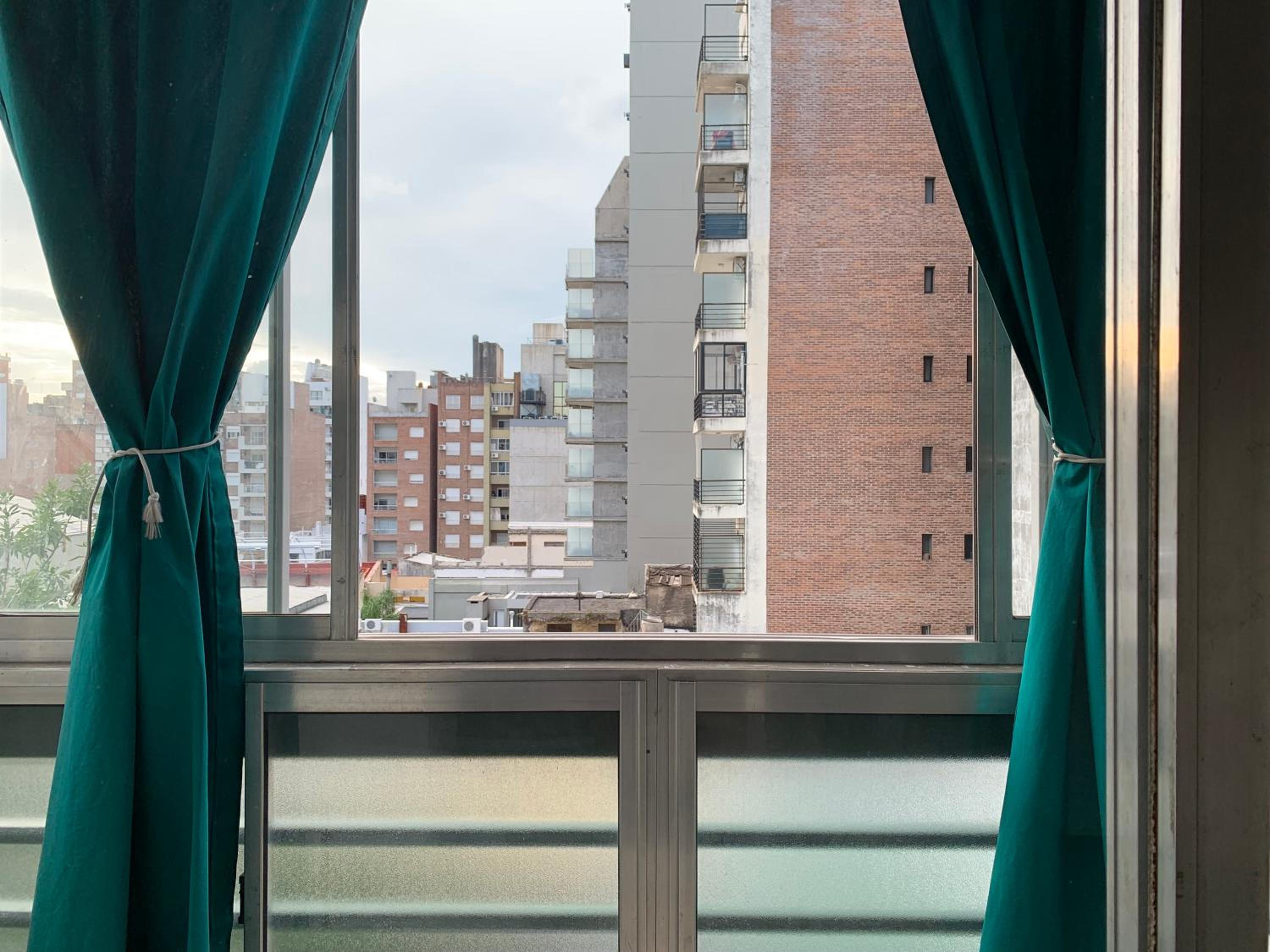 Departamento Moreno - dos ambientes con balcón en pleno centro