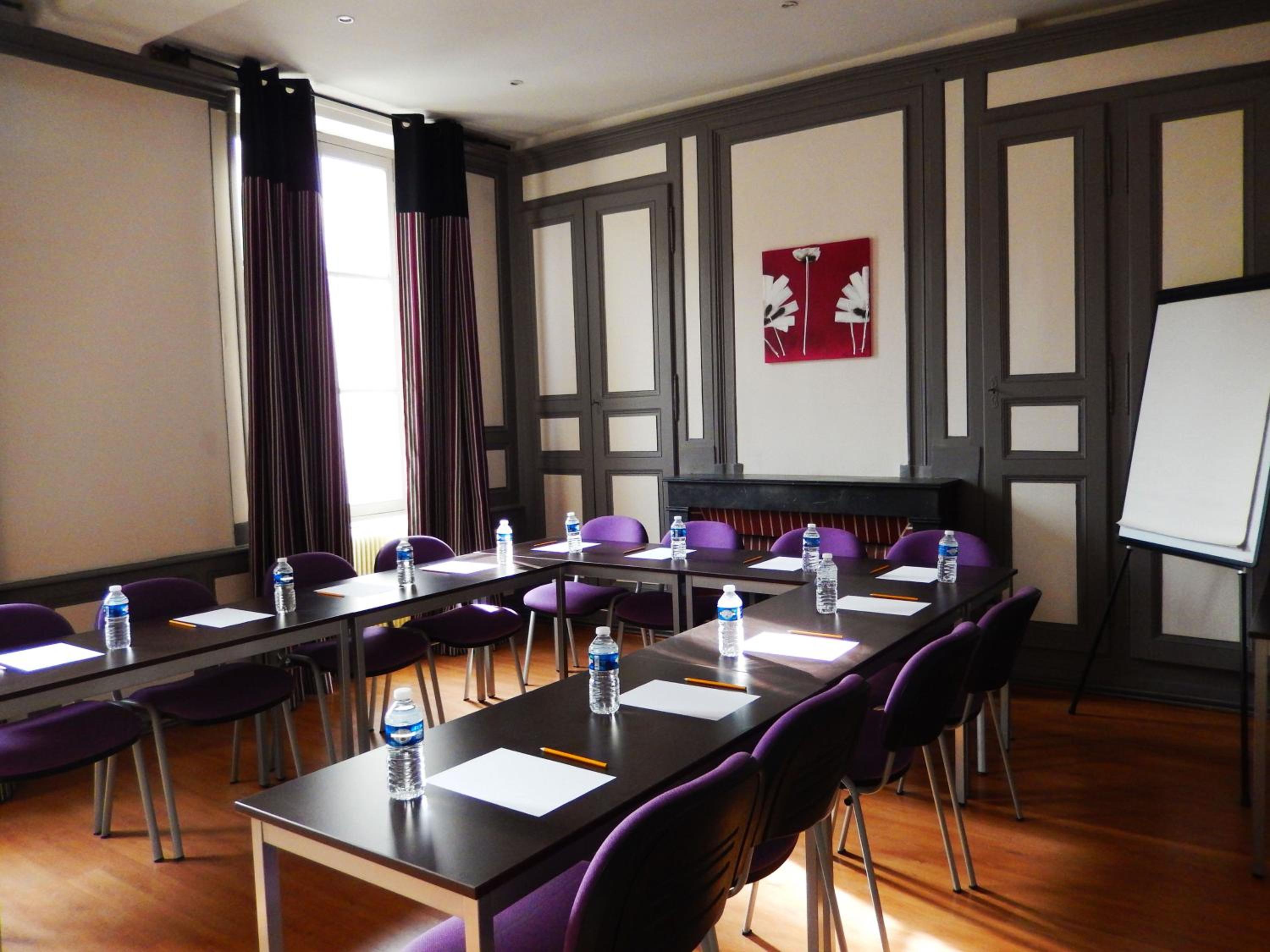 Chalon-Sur-Saone Vacations - Kyriad Chalon-Sur-Saone Centre - Property Image 16