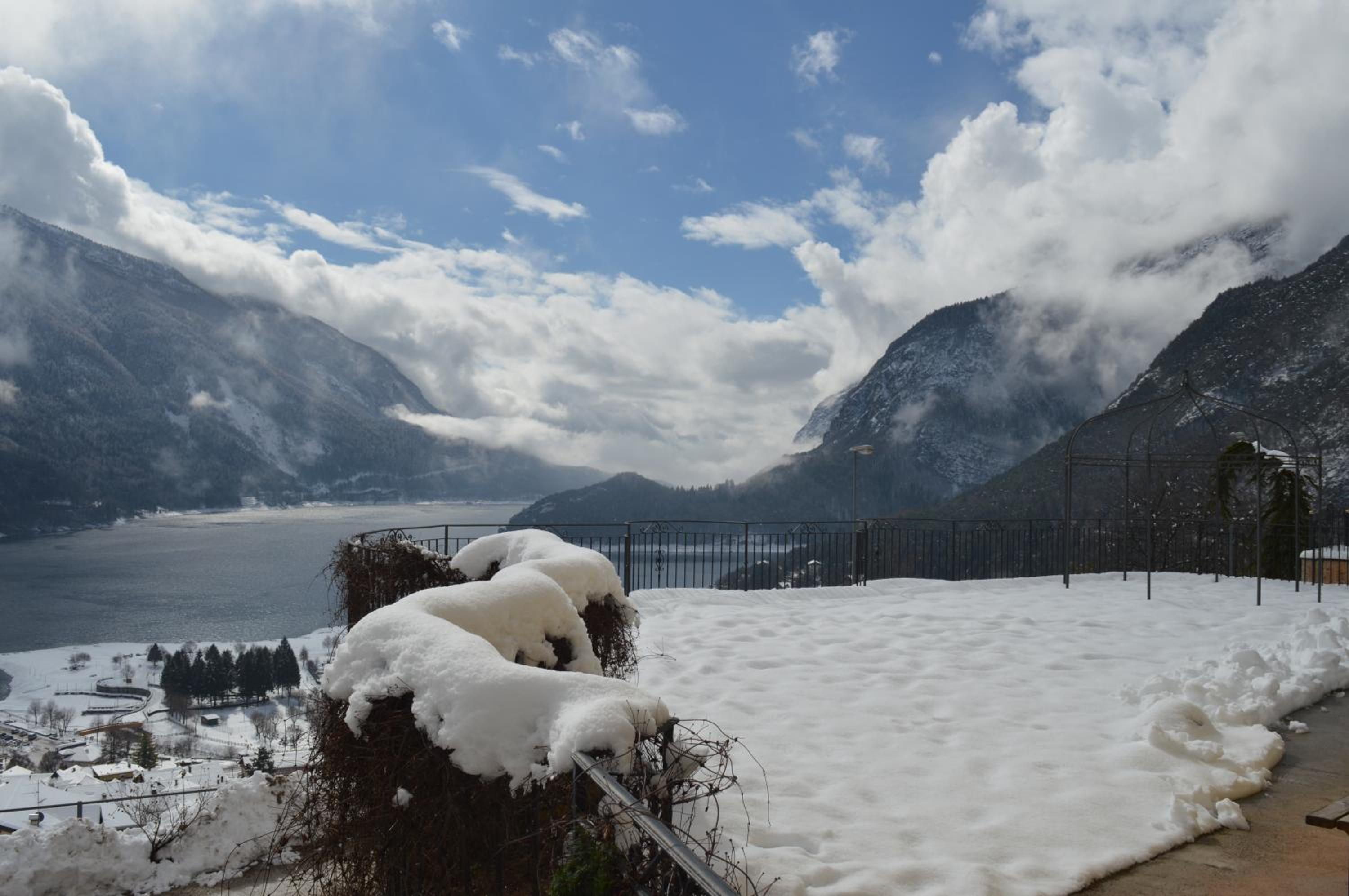 Villa Gardenia Molveno view 2