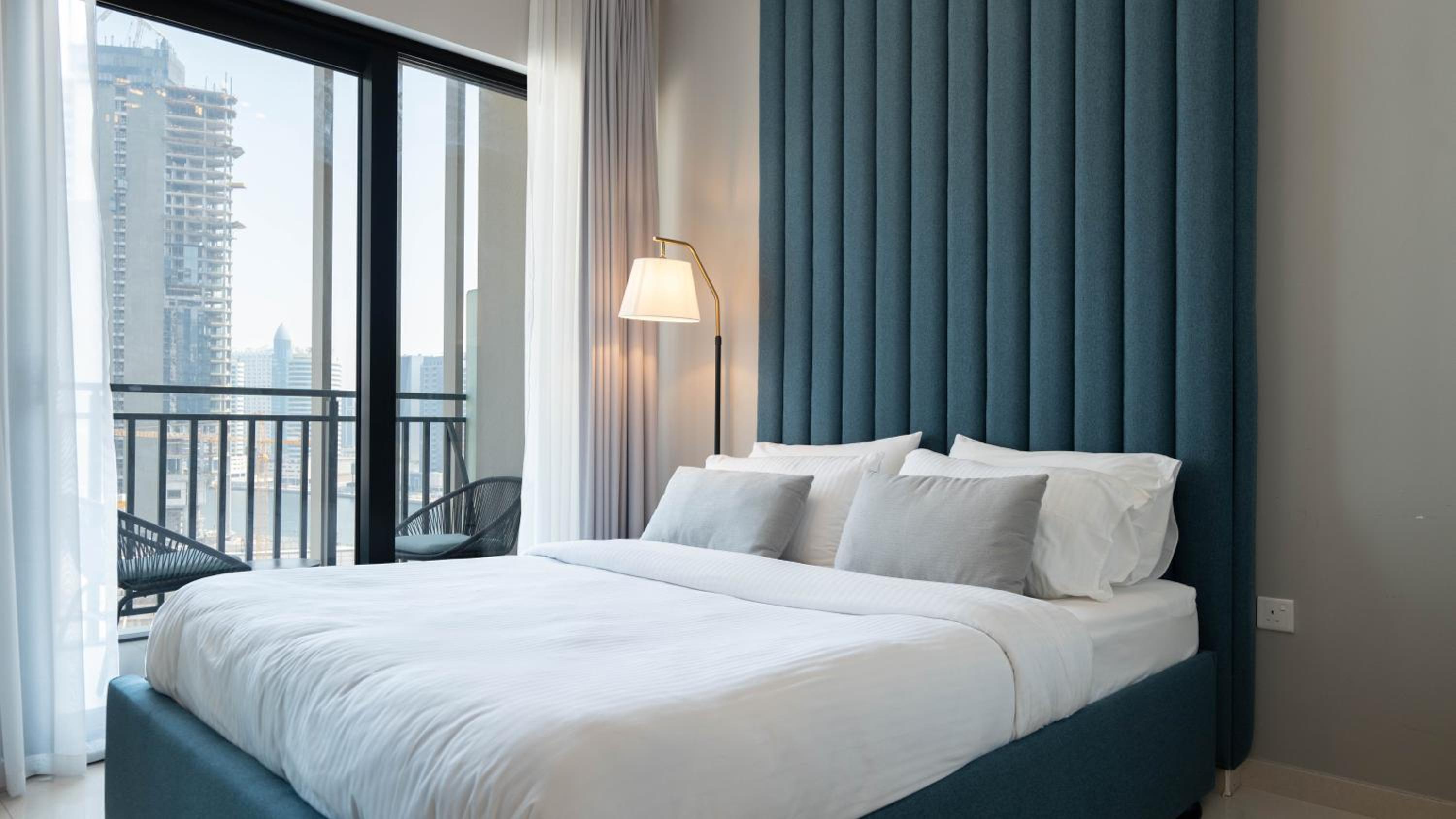Keyrock Living - Lakeview Retreat in Business Bay