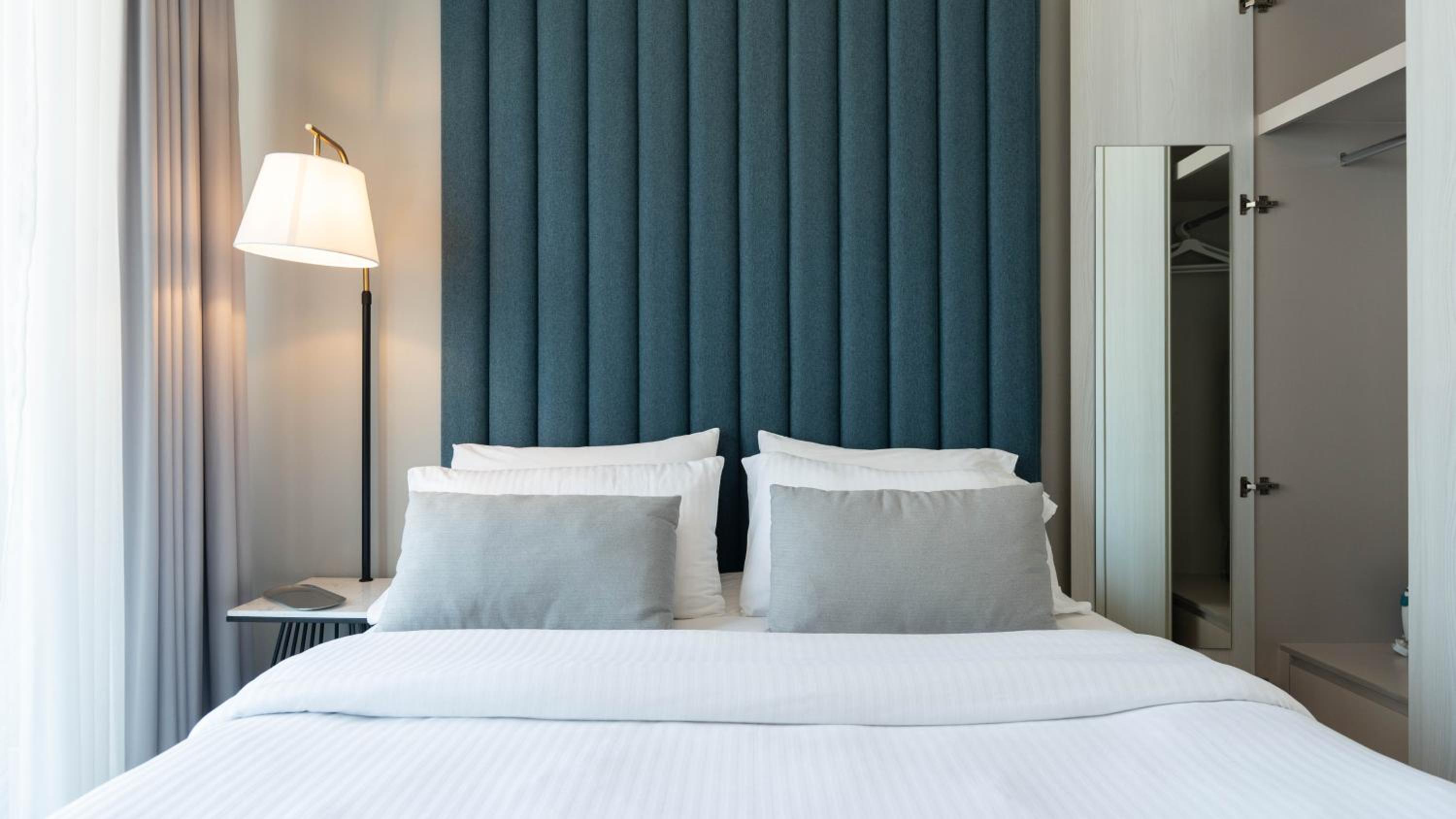 Keyrock Living - Lakeview Retreat in Business Bay