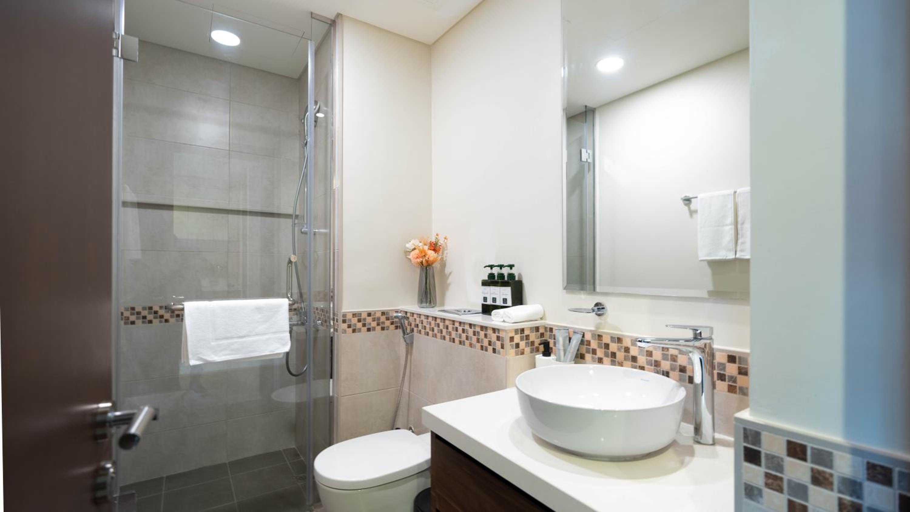 Keyrock Living - City view Luxury at Reva Residence