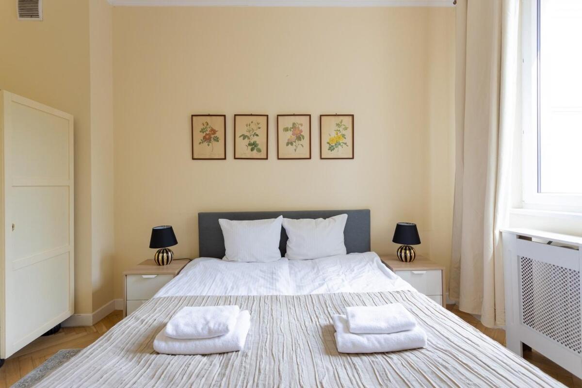 Golden Apartments - 10 People - City Center -Nowy Swiat