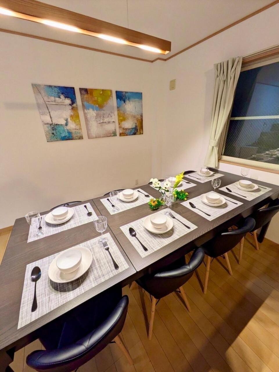 Spacious Family Home Sleeps 13 Near USJ & Osaka Station