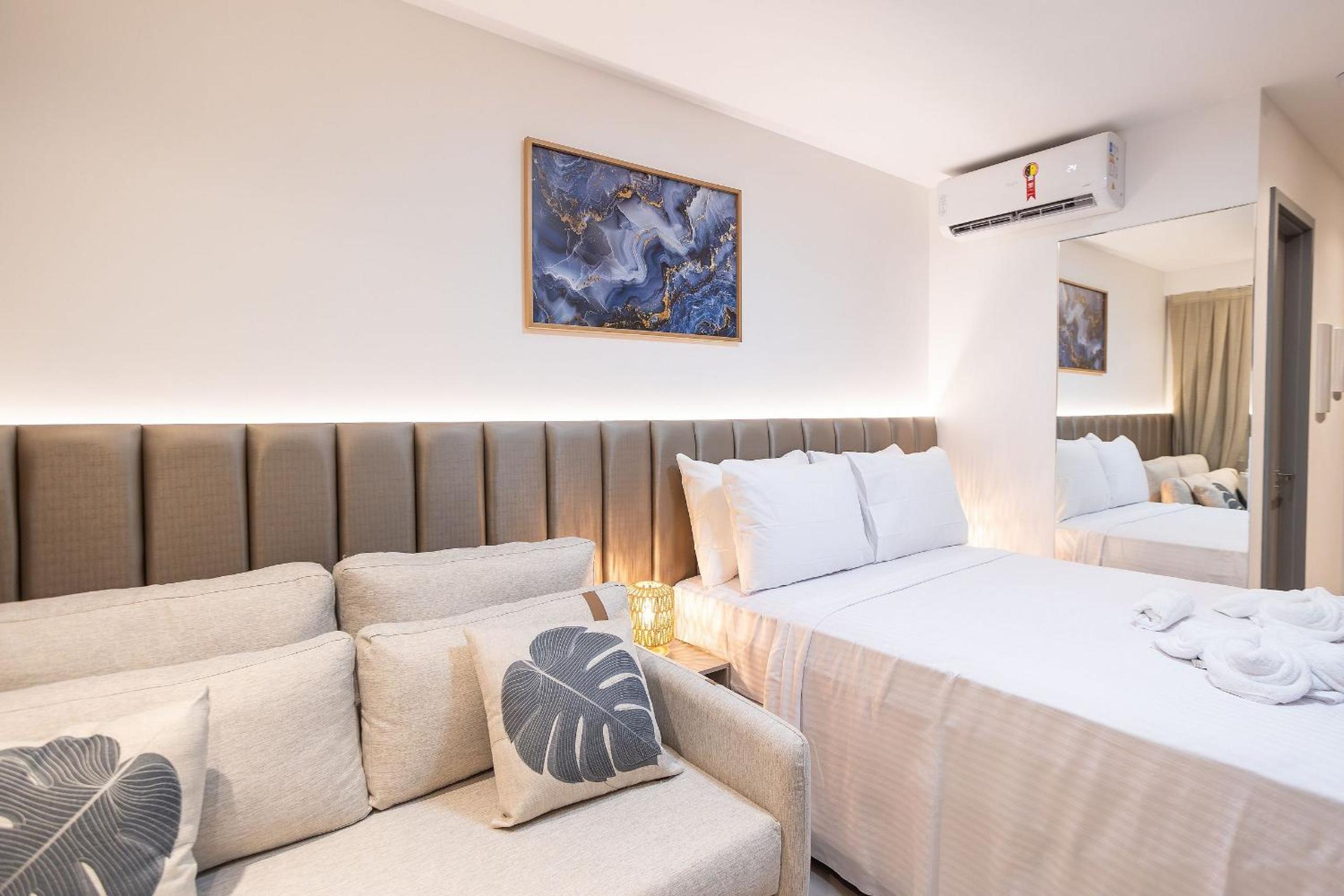 Beach Haus #530 - Seafront Bessa by Carpediem