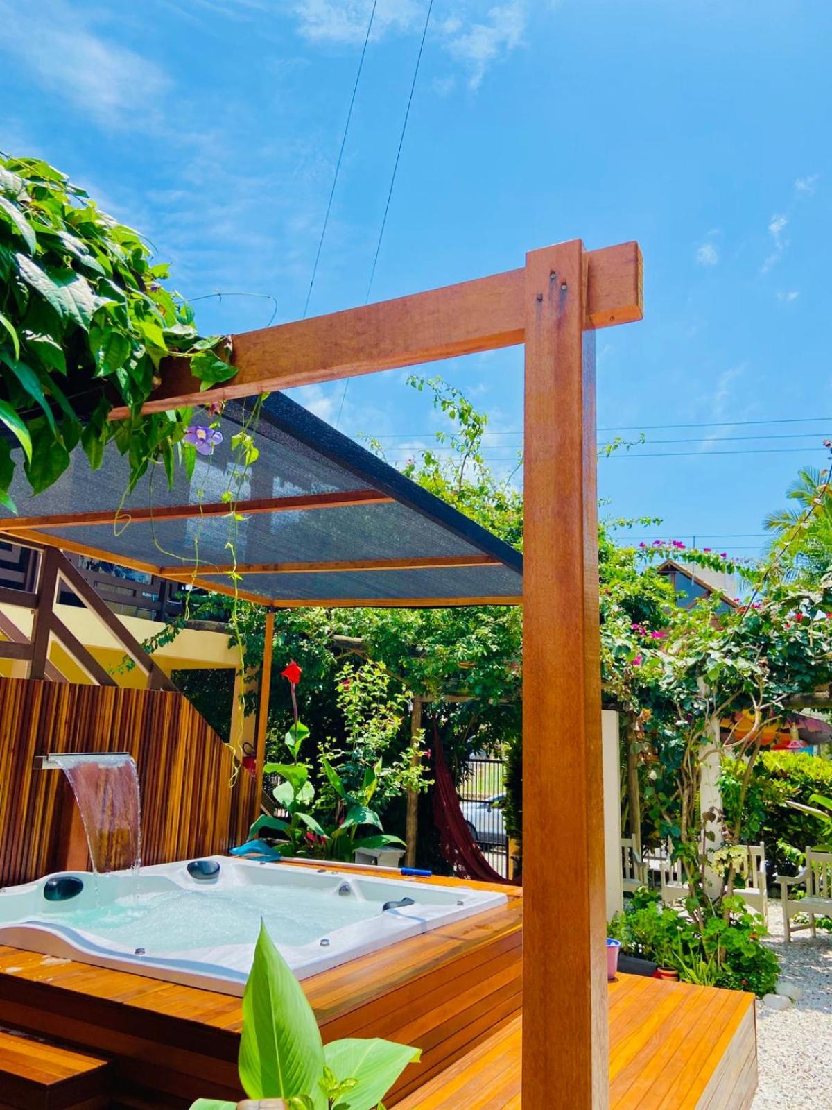 Apartamento com vista panorâmica em Bombas