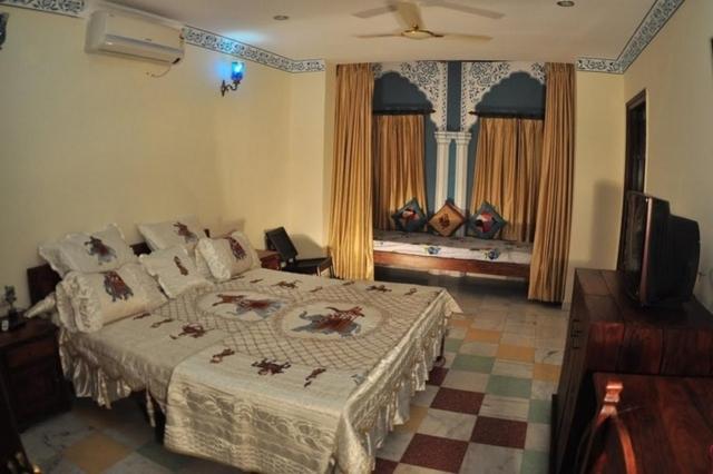 Rani Mahal Hotel
