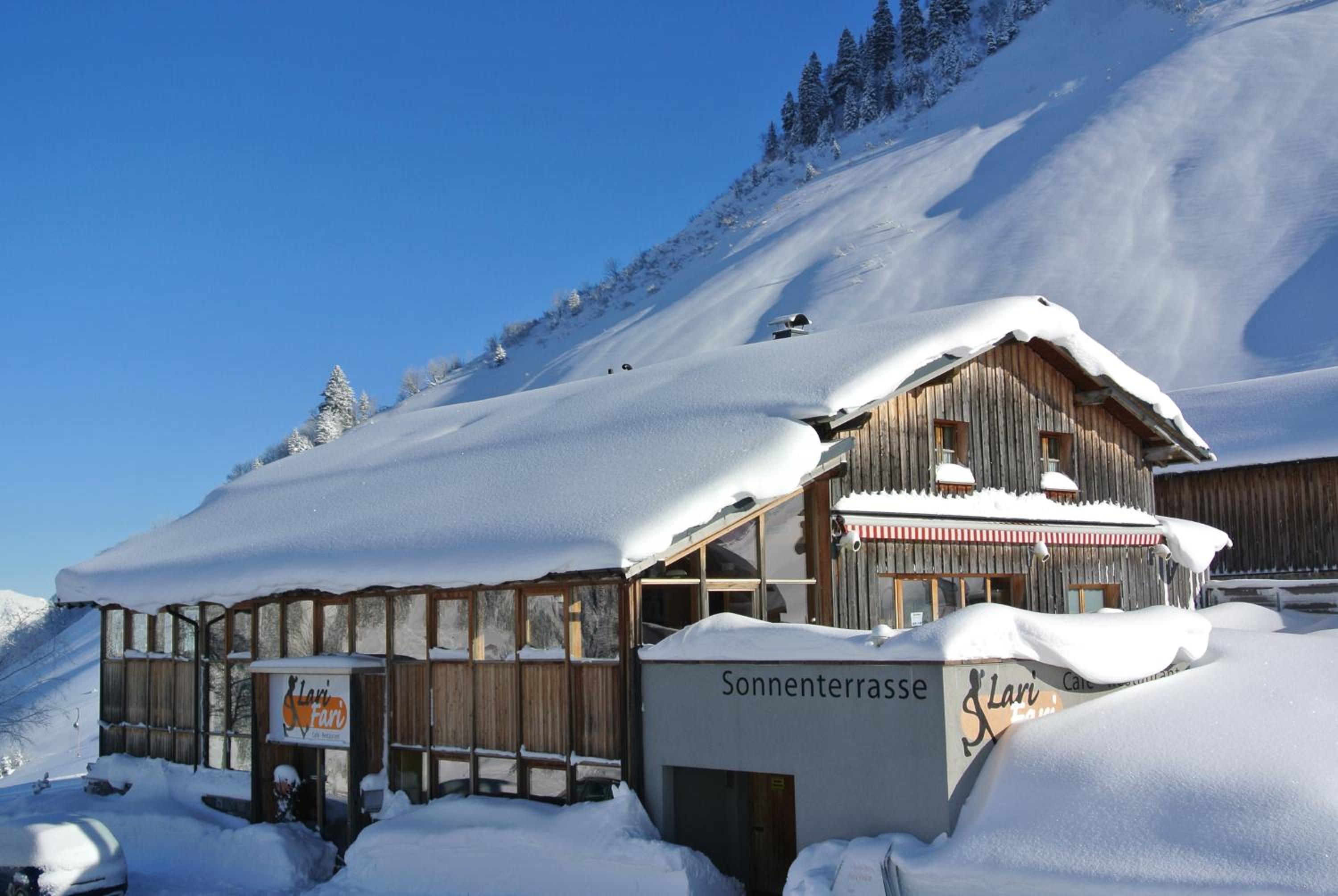 Lari Fari view 2