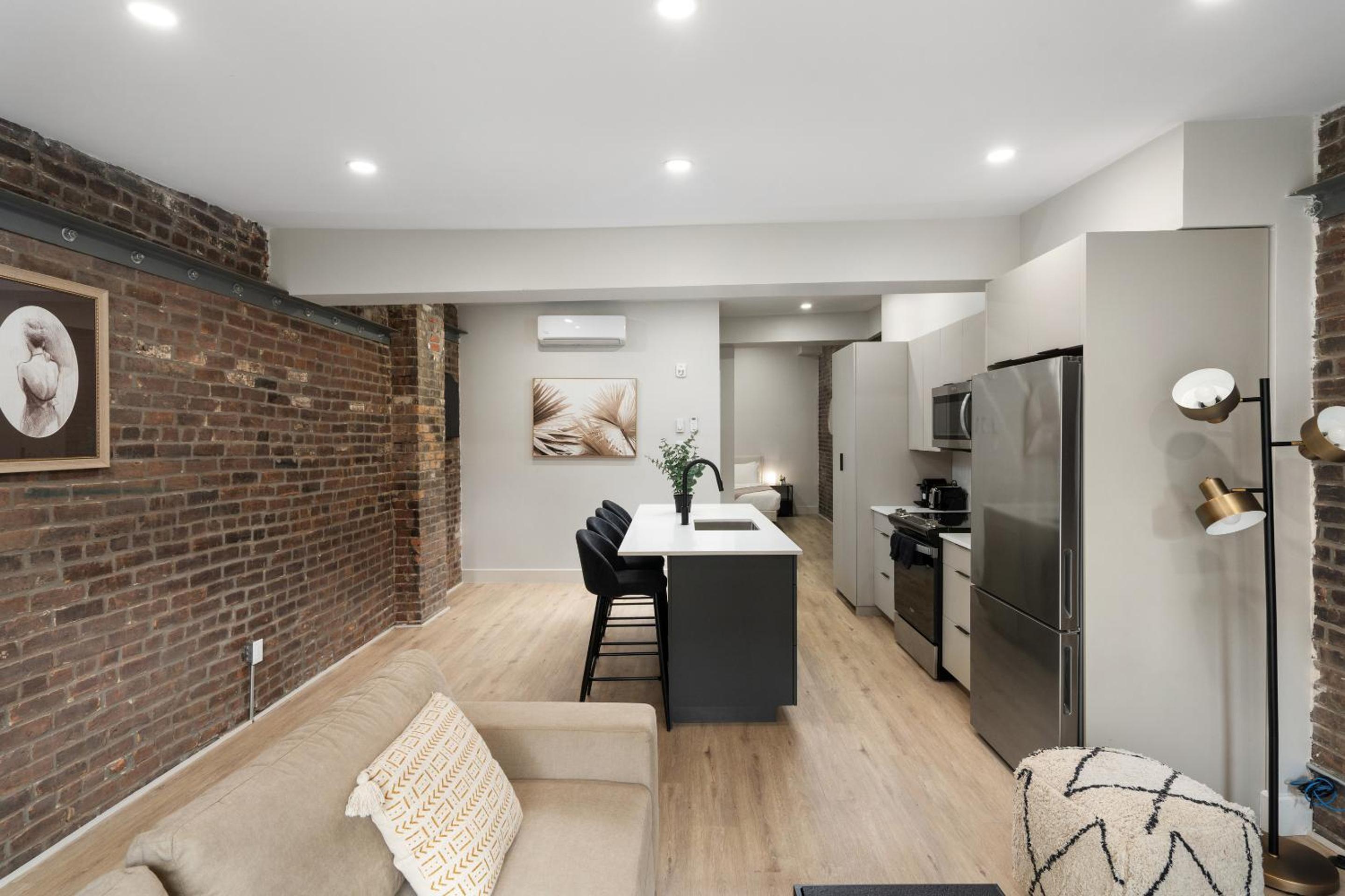 The Griffin ApartHotel- Downtown